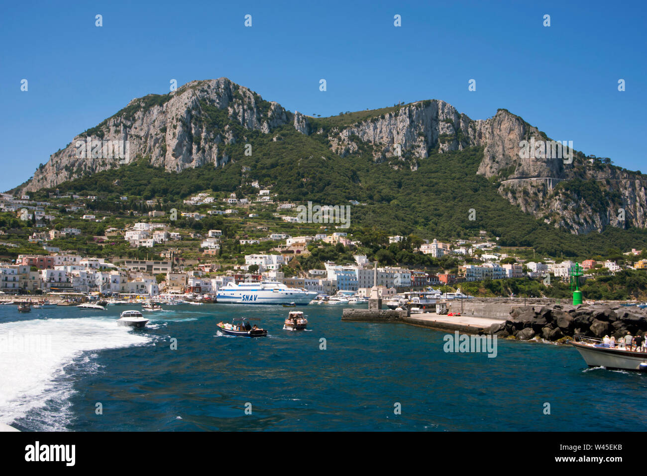 Napoli, Italia, Luglio 2018, turistica a isola di Capri, a sud di Napoli sulla costa. Foto Stock
