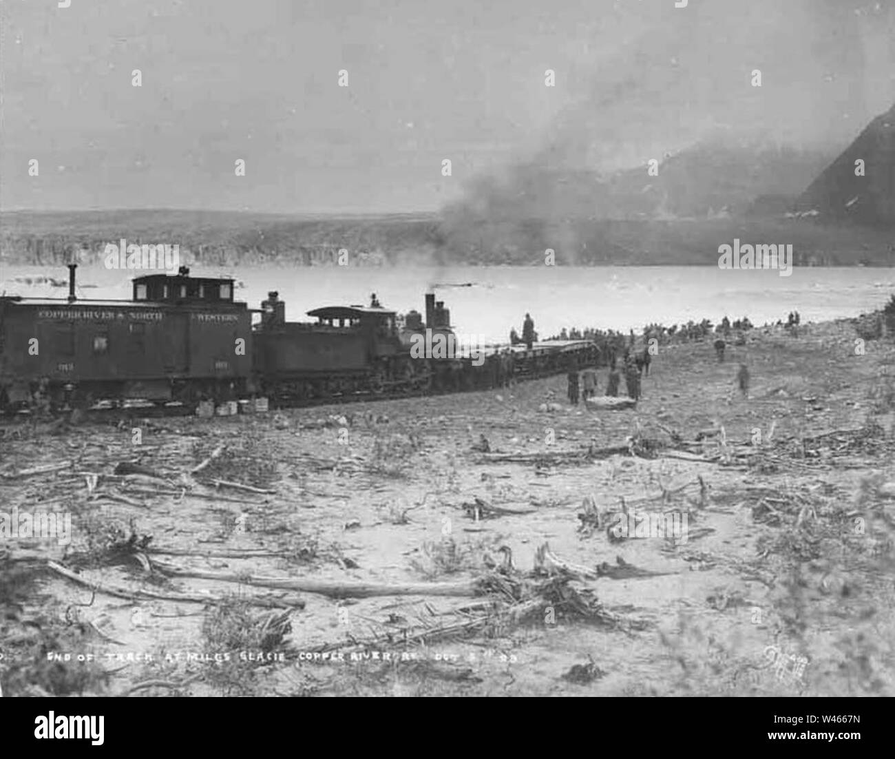 Il fiume di rame e Northwestern ferrovia stazione di lavoro alla fine dei brani in MIGLIA Miglio sul ghiacciaio 49 Sito di milioni di dollari HEGG (788). Foto Stock