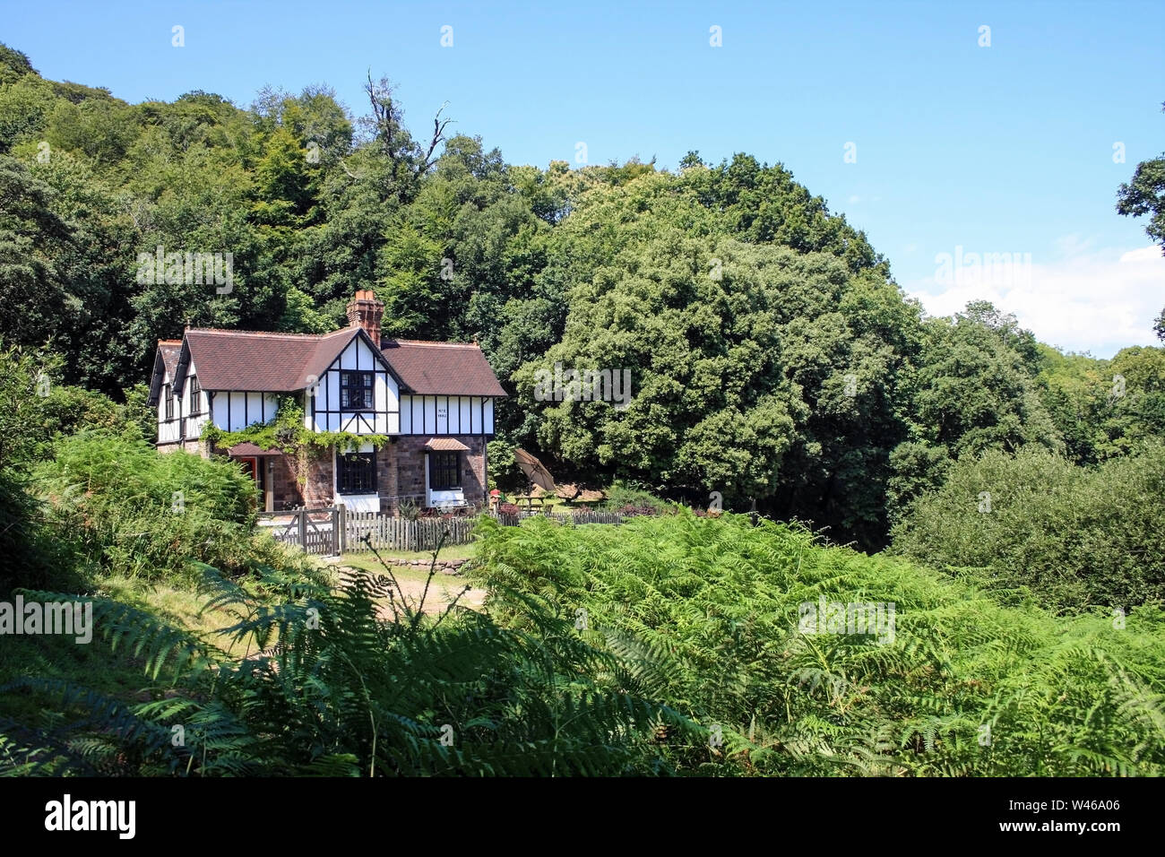 Signora Emma's Cottage affacciato sul Plymouth Sound da un angolo appartato di Mount Edgcumbe Country Park nel sud-est della Cornovaglia Foto Stock