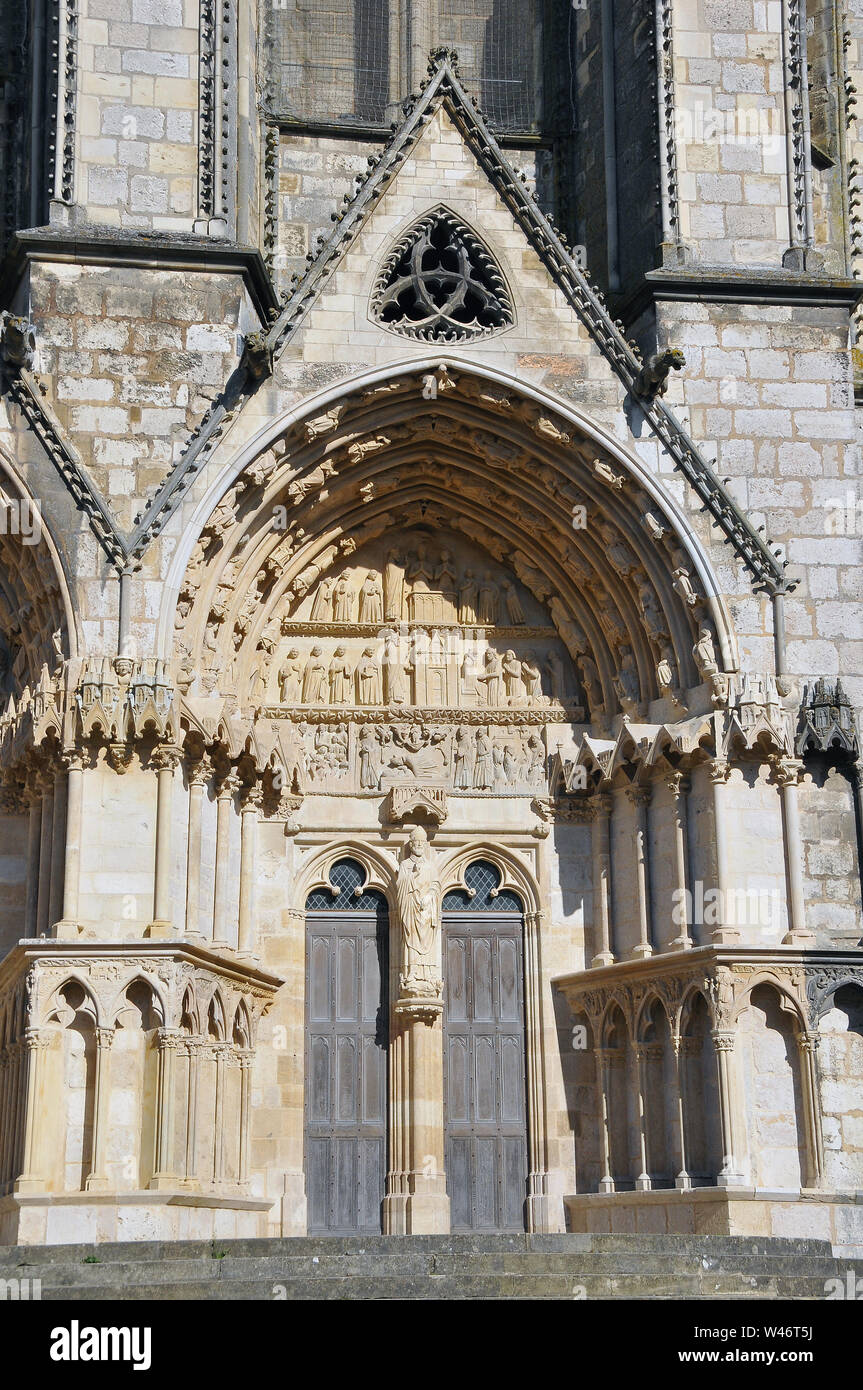 La cattedrale di Bourges, Cathédrale Saint-Étienne de Bourges, Bourges, Francia, Europa, patrimonio mondiale dell UNESCO Foto Stock