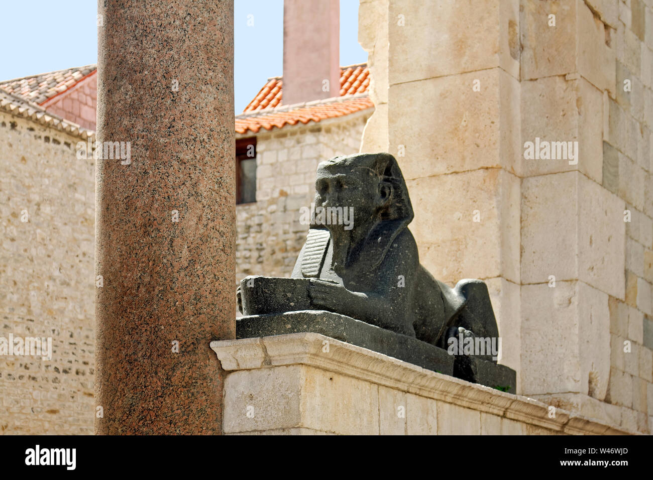 3500 anni di granito egiziano sphinx, il Palazzo di Diocleziano, iv secolo fortezza romana rovine, Sito Patrimonio Mondiale dell'UNESCO, Dalmazia; Split; Croazia; Ue Foto Stock