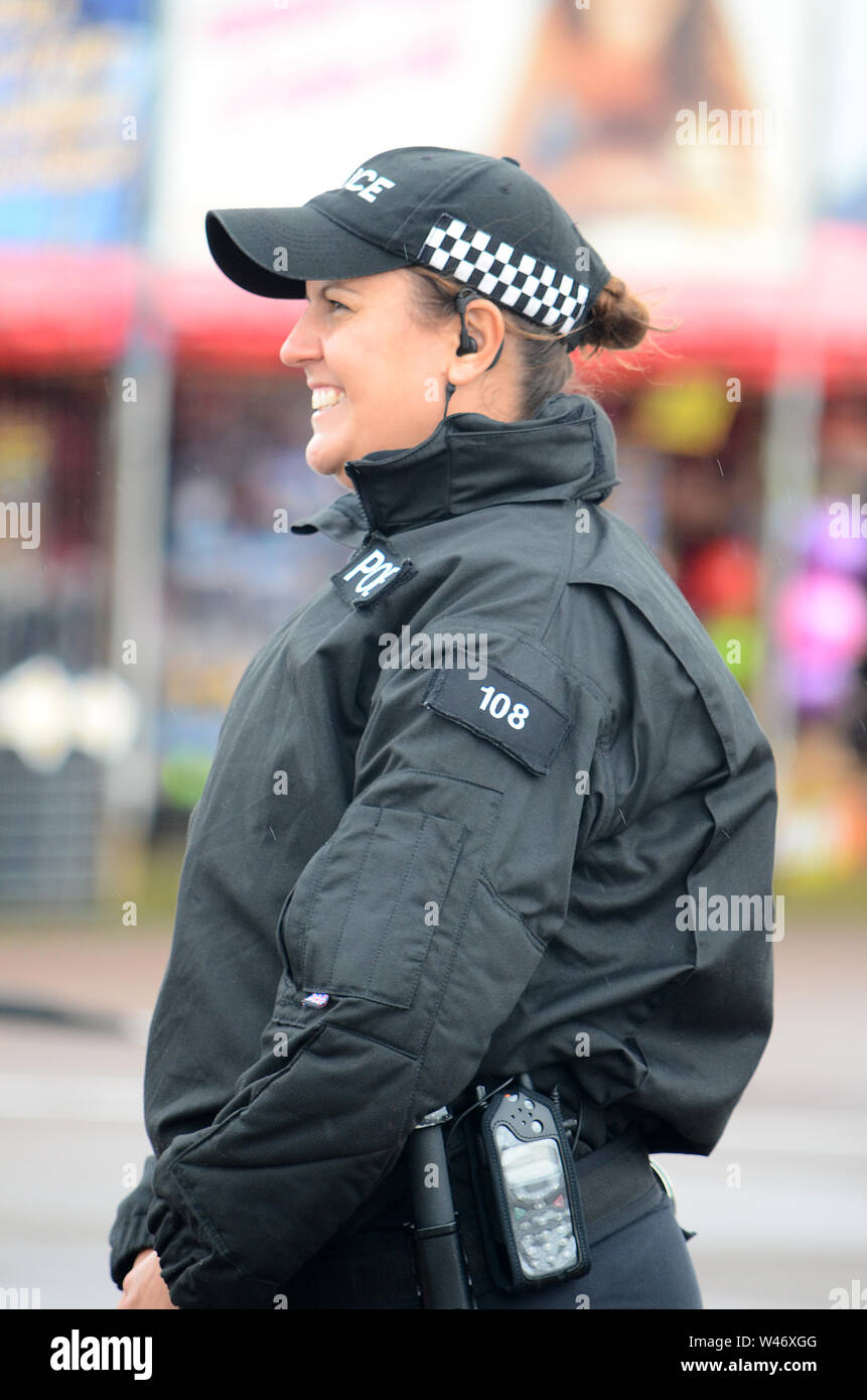 Polizia britannica, ufficiale autorizzato di armi da fuoco, OFS, Foto Stock