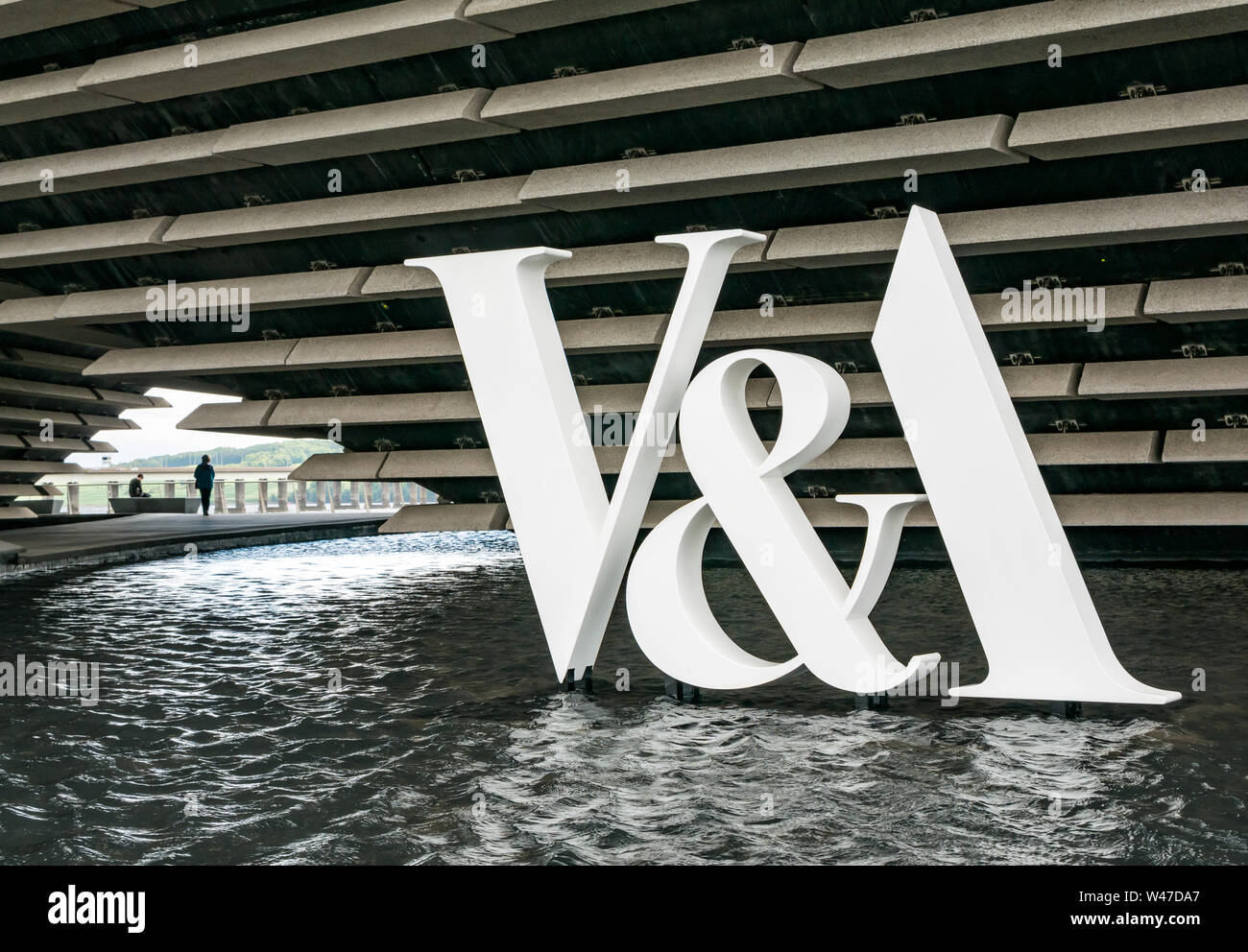 V&A Dundee, logo design Museum, Lungomare, Dundee, Scotland, Regno Unito Foto Stock