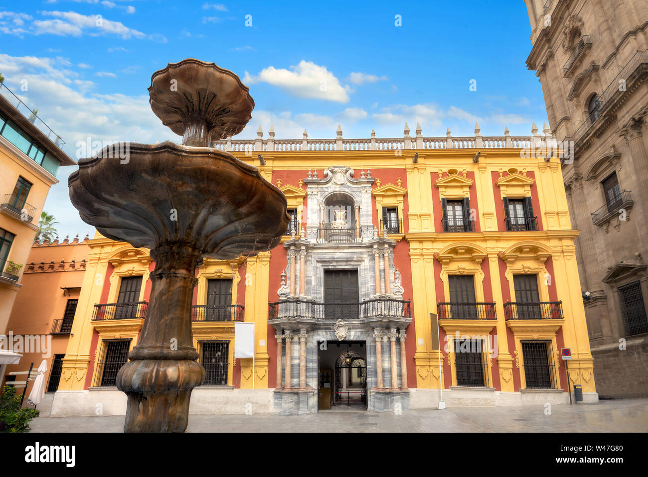 Palazzo Vescovile o Palazzo Episcopale su Plaza del Obispo a Malaga. Andalusia, Spagna Foto Stock