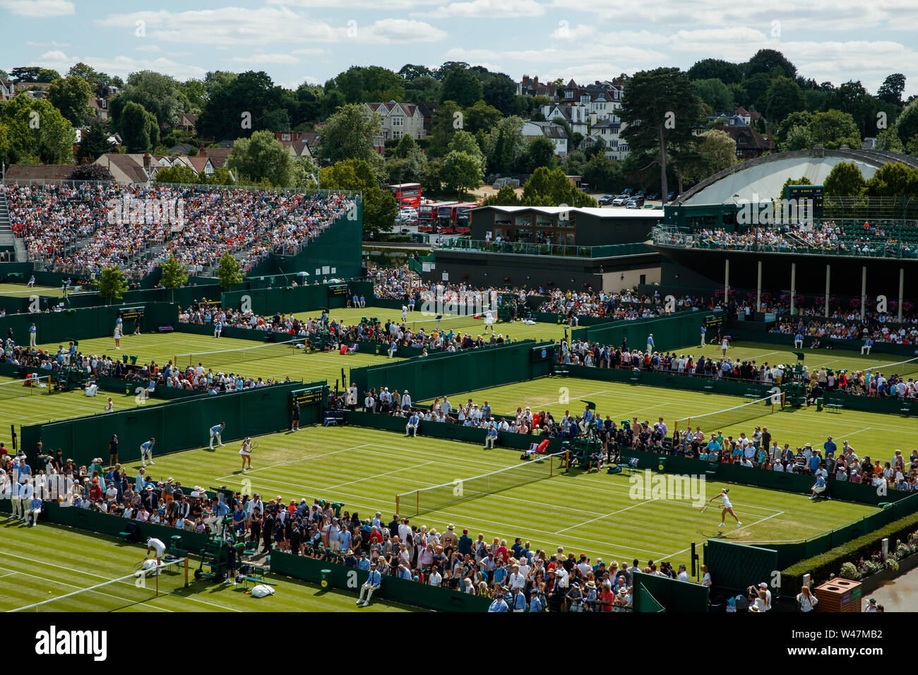 Vista generale in campionati di Wimbledon 2019. Tenuto presso Il All England Lawn Tennis Club, Wimbledon. Foto Stock