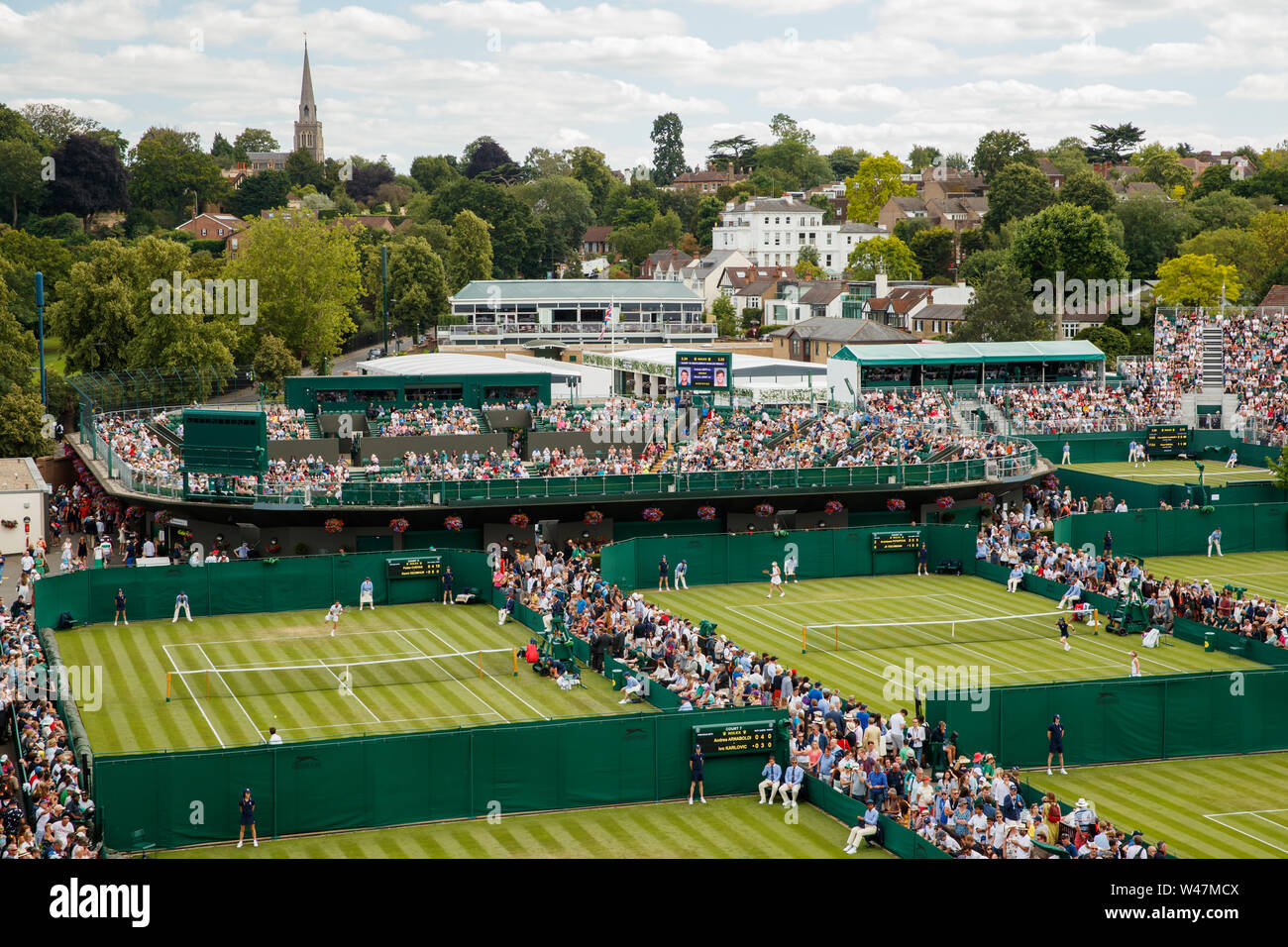 Vista generale in campionati di Wimbledon 2019. Tenuto presso Il All England Lawn Tennis Club, Wimbledon. Foto Stock