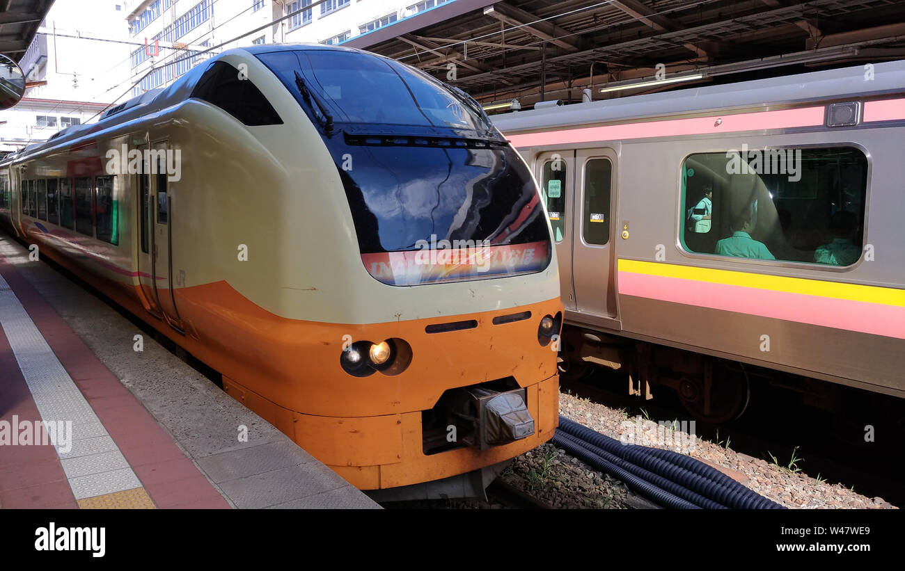 Inaho treno espresso limitato. Servizio in Giappone azionato da Oriente Giappone Azienda ferroviaria (JR East), che corre da Niigata a Sakata e Akita. Foto Stock