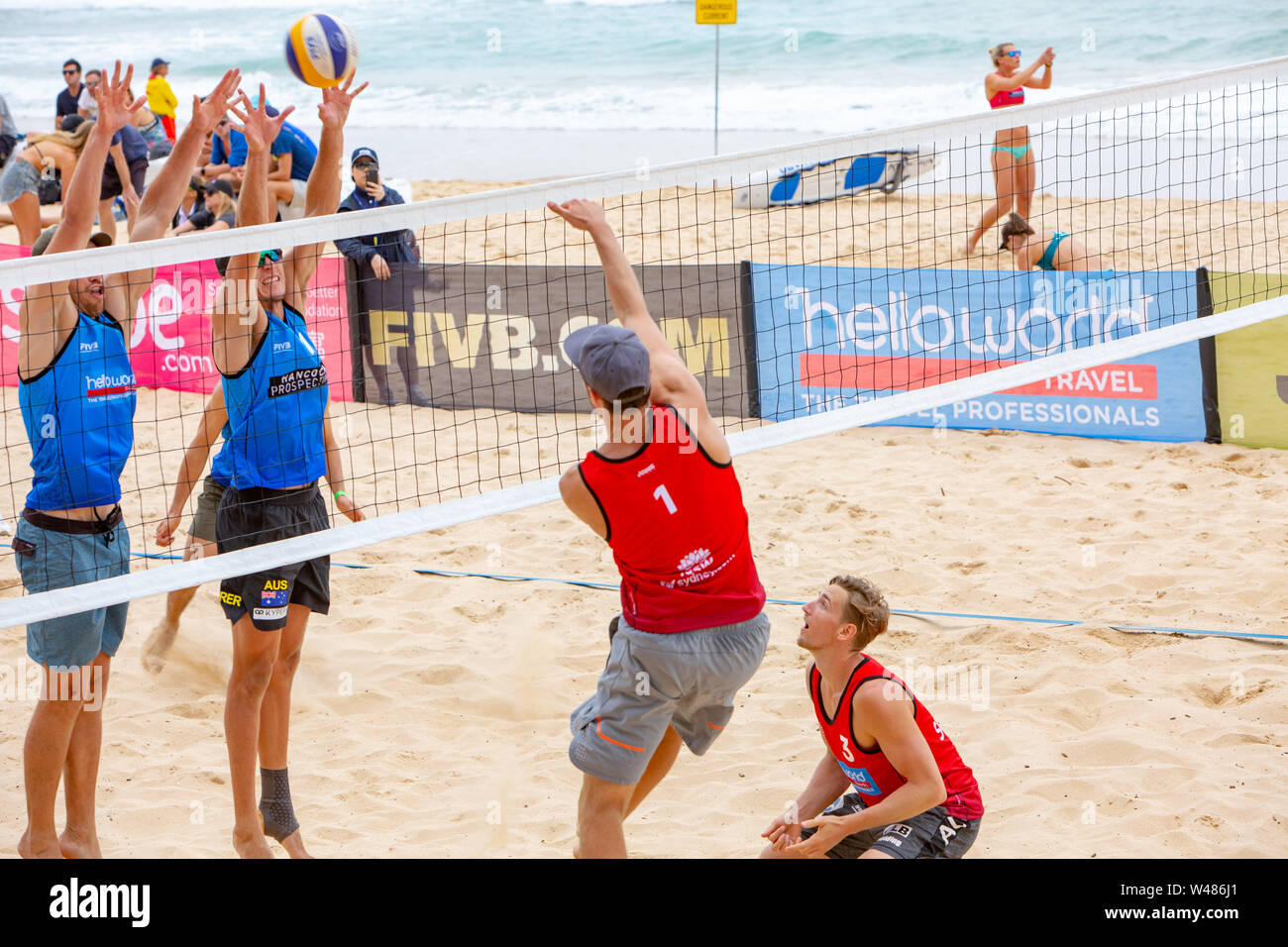 Quarto giorno finale al Volleyfest 2019, un torneo del mondo di pallavolo della spiaggia della FIVB che si tiene per la 5th volta a Manly Beach a Sydney, Australia. Foto Stock