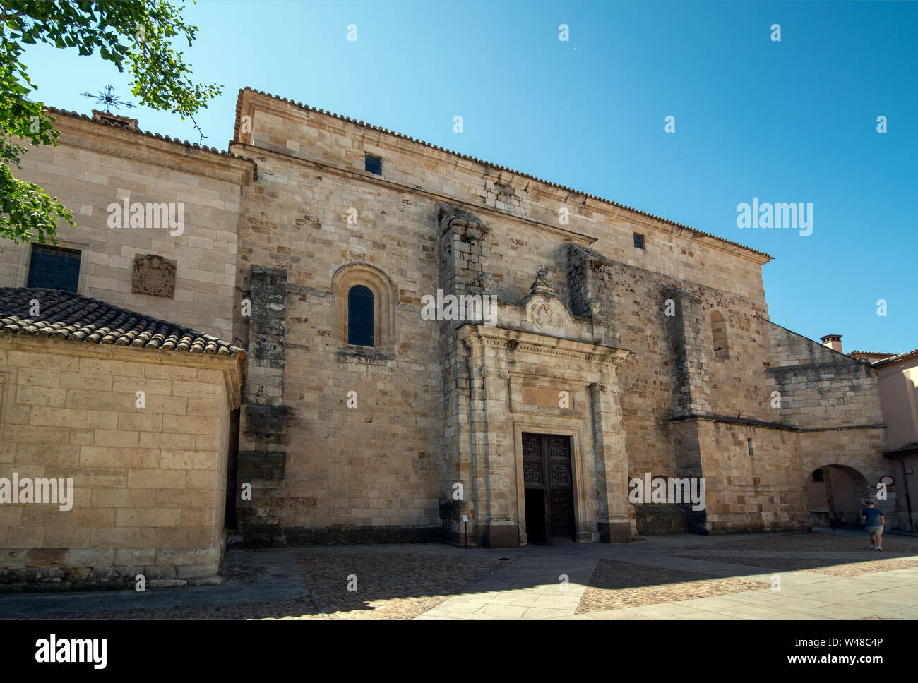 ZAMORA, Spagna - Luglio 20, 2019: La Arciprestal chiesa di San Pedro e San Ildefonso, è un tempio di origine romanica, il più grande e il più importan Foto Stock