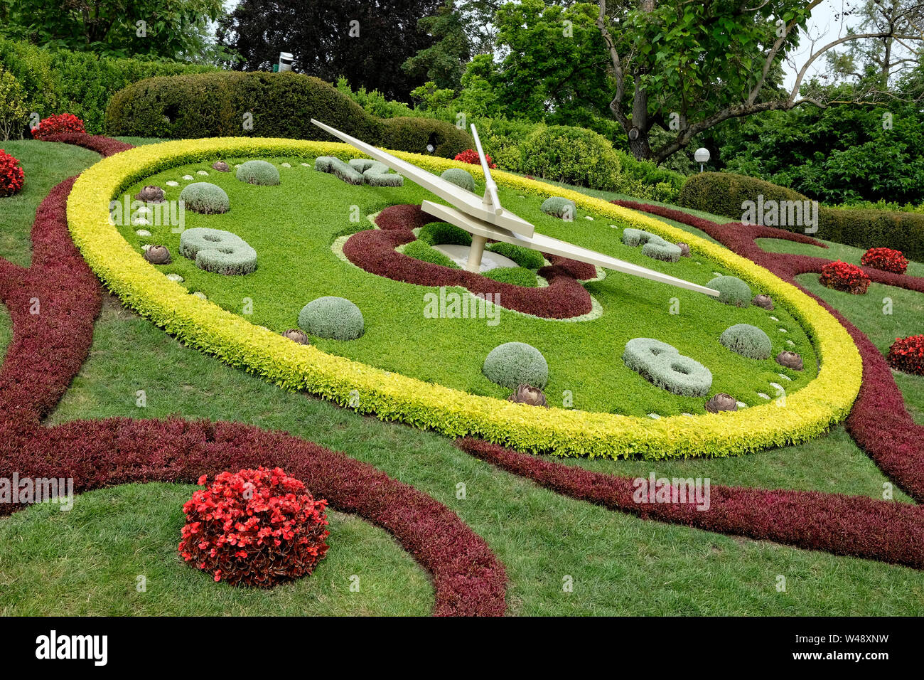 Una vista dell'orologio di fiori di Ginevra in Svizzera Foto Stock