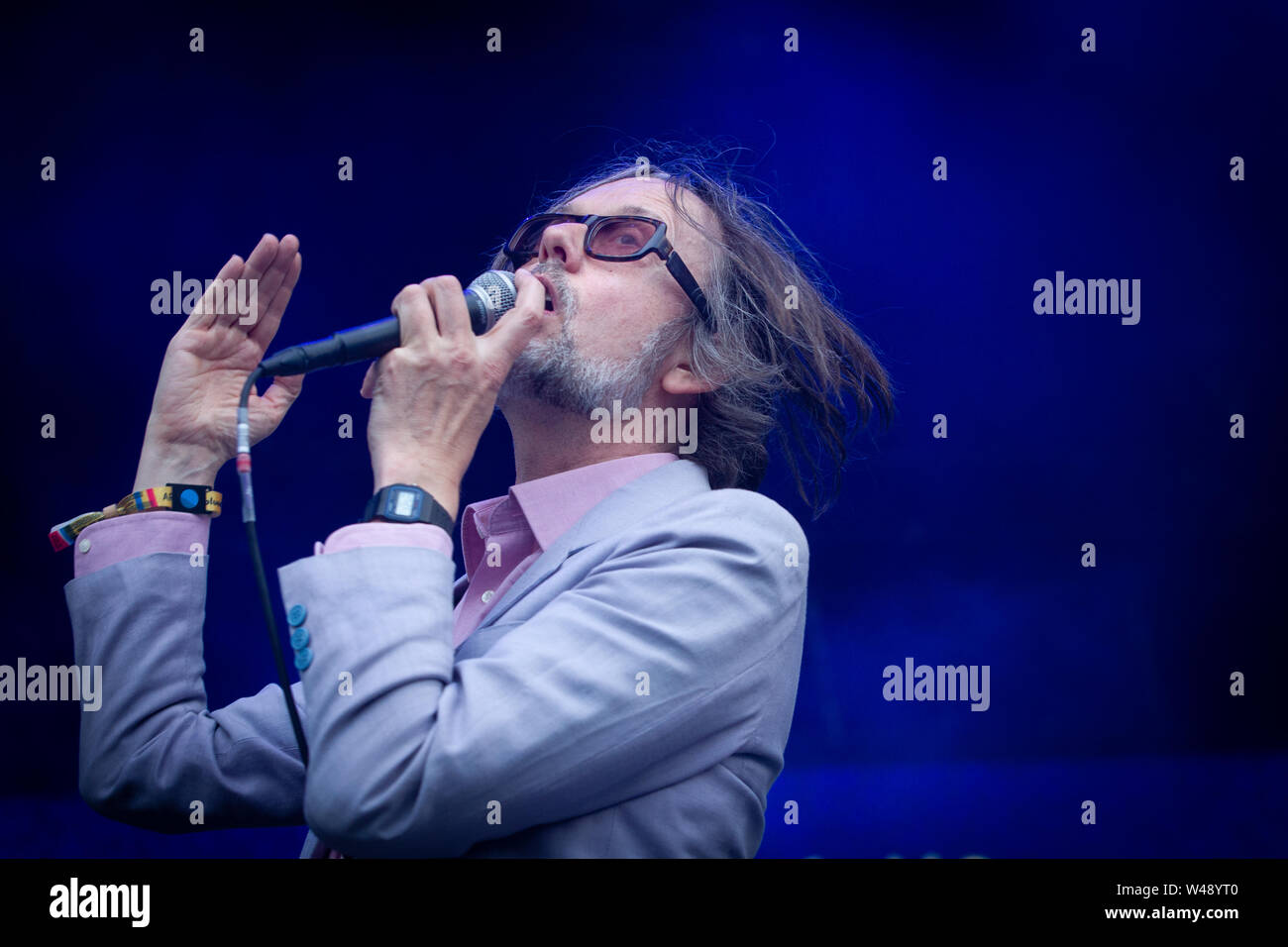 Jarvis Cocker esegue a Bluedot Sabato notte.(xx luglio 2019)Luogo tra 18-21 luglio a Jodrell Bank, CHESHIRE REGNO UNITO. Foto Stock