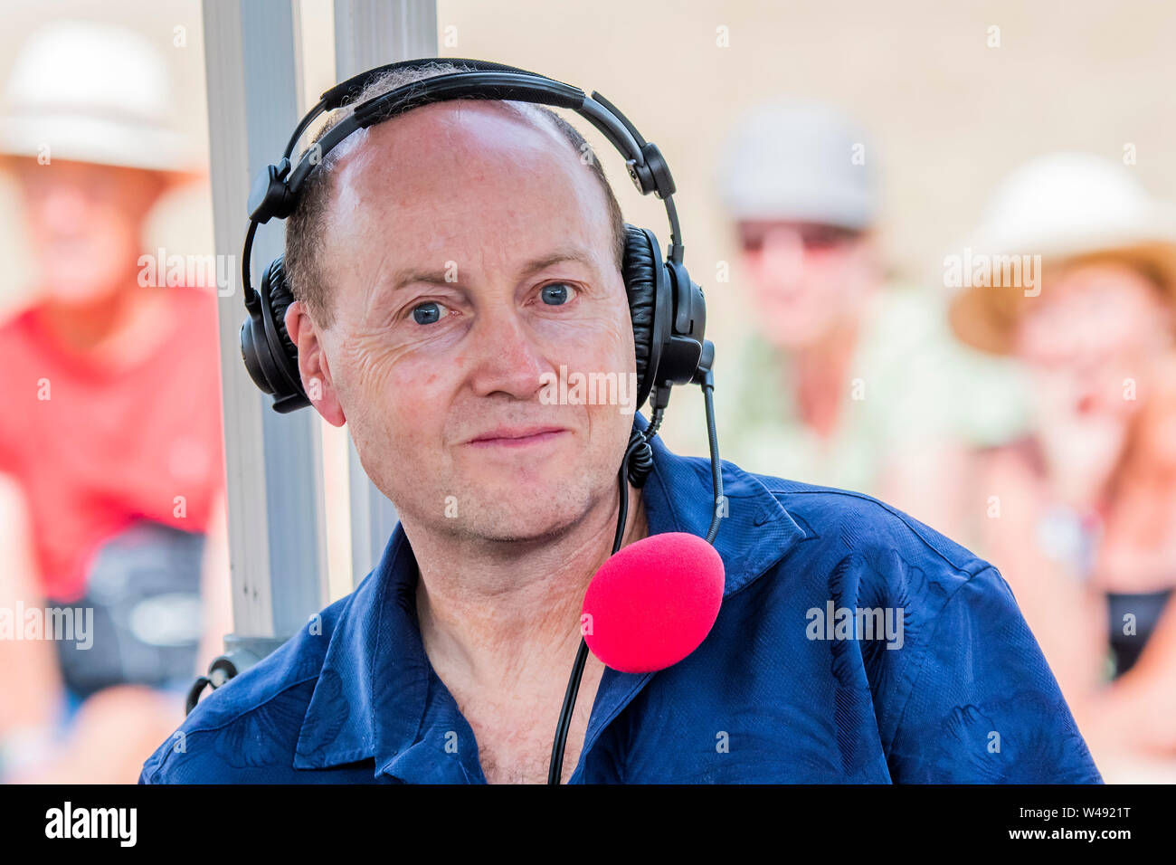 Henham Park, Suffolk, Regno Unito. Il 21 luglio 2019. Damian Green MP appare su una trasmissione live di John Pinaar show su BBC Radio 5 Live. Il 2019 Latitude Festival. Credito: Guy Bell/Alamy Live News Foto Stock