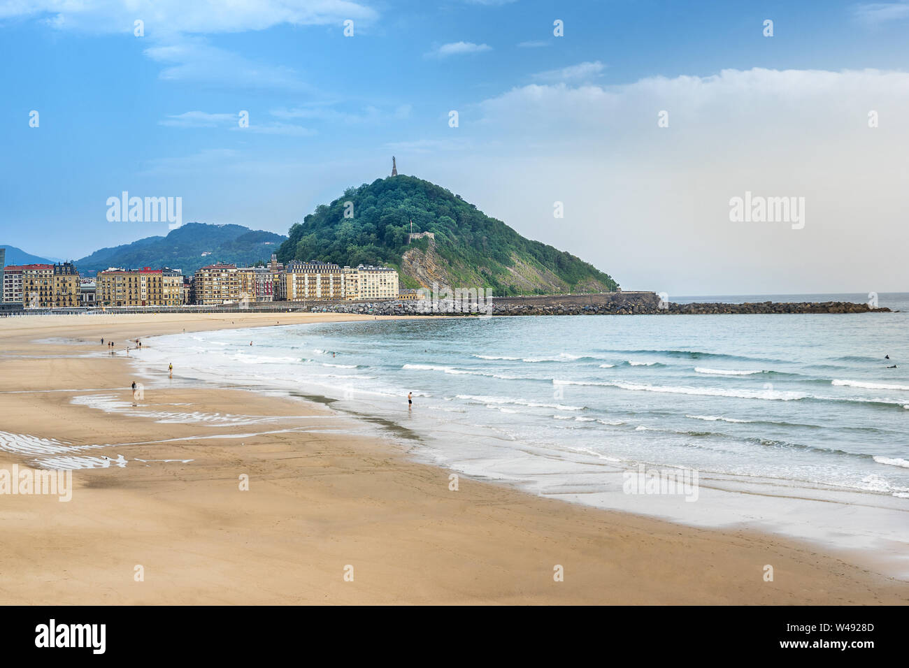 Zurriola beach in San Sebastian Donestia Foto Stock