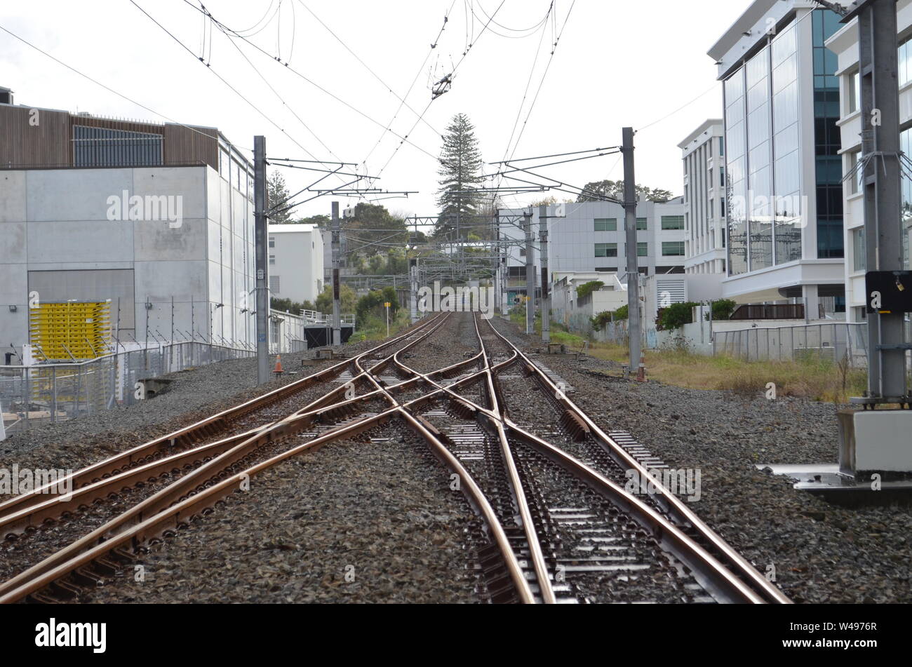 I binari ferroviari a Newmarket, Auckland Foto Stock