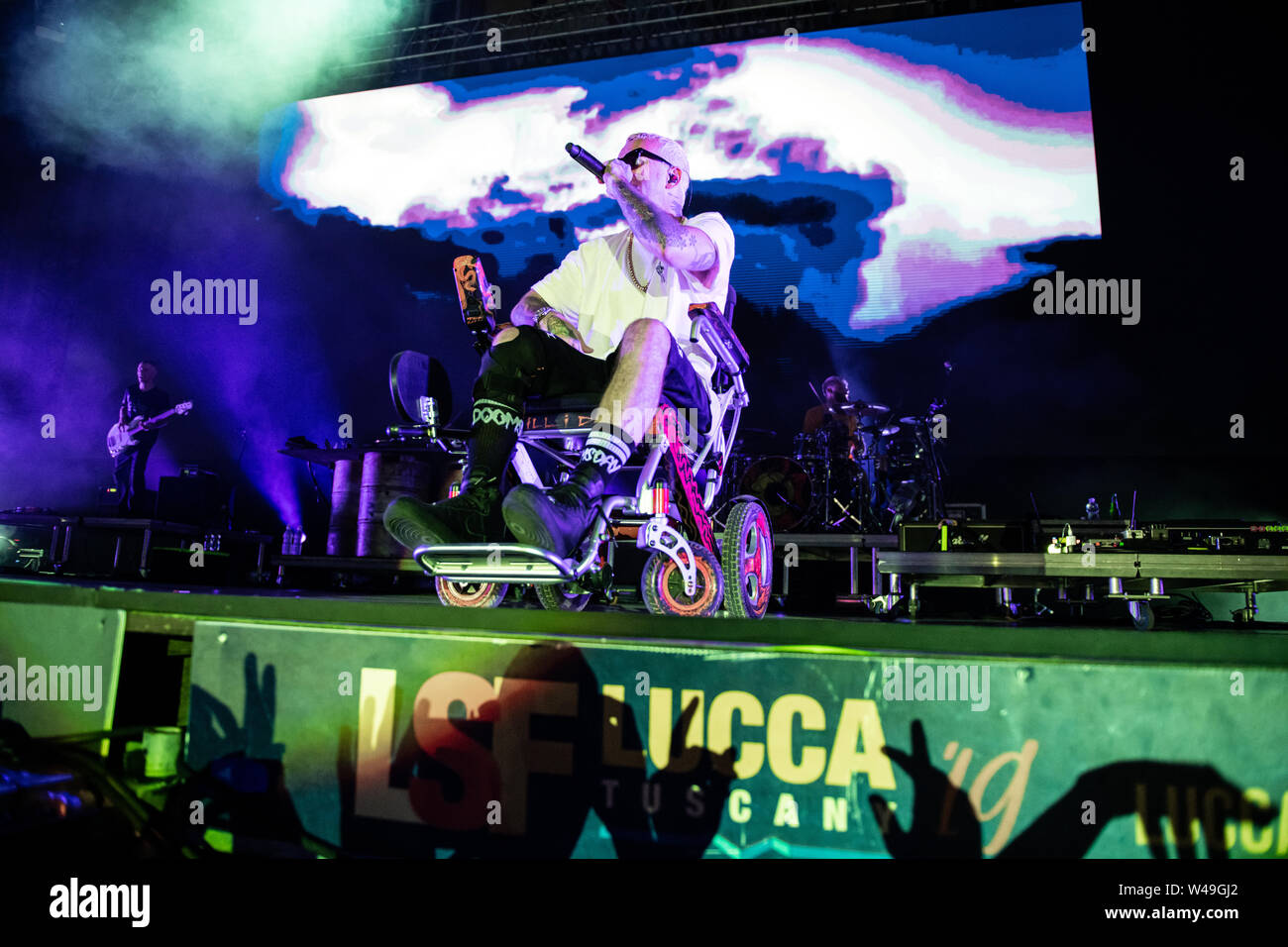 Salmo esegue sul palco di lucca summer festival in piazza Napoleone a Lucca davanti ai suoi tifosi. (Foto di Stefano Dalle Luche / Pacific Stampa) Foto Stock