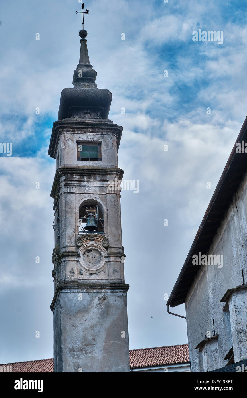 San Giuseppe chiesa, una vecchia chiesa in Piazza Papa Giovanni XXIII, Provincia di Verbania, Piemonte, Italia Foto Stock