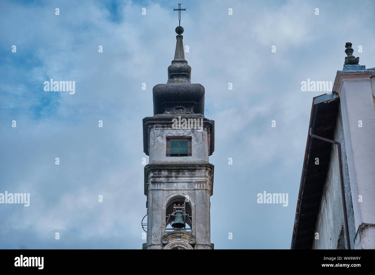 San Giuseppe chiesa, una vecchia chiesa in Piazza Papa Giovanni XXIII, Provincia di Verbania, Piemonte, Italia Foto Stock