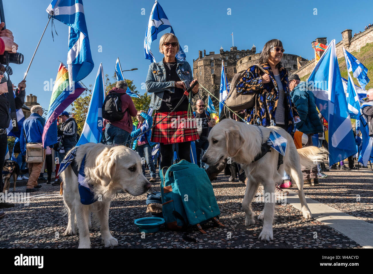 Edinburgh, tutti sotto uno striscione indipendenza marzo - 2019 Foto Stock