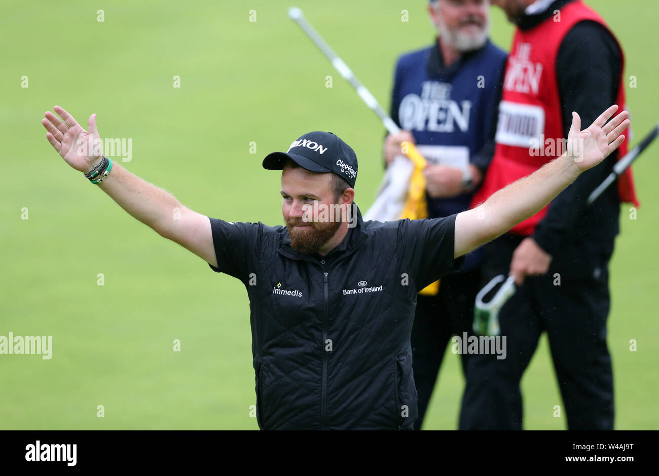 Royal Portrush, UK. 21 Luglio, 2019. Il 148th Open Golf Championship, Royal Portrush, final round; Shane Lowry (IRE) onde per la galleria in finale di credito verde: Azione Plus immagini di sport/Alamy Live News Foto Stock