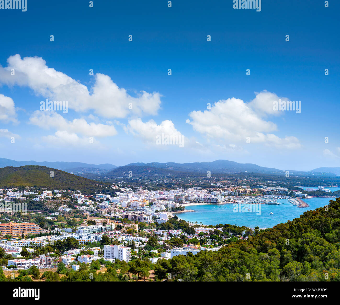 Santa Eulalia Eularia des Riu Ibiza skyline a Isole Baleari Foto Stock