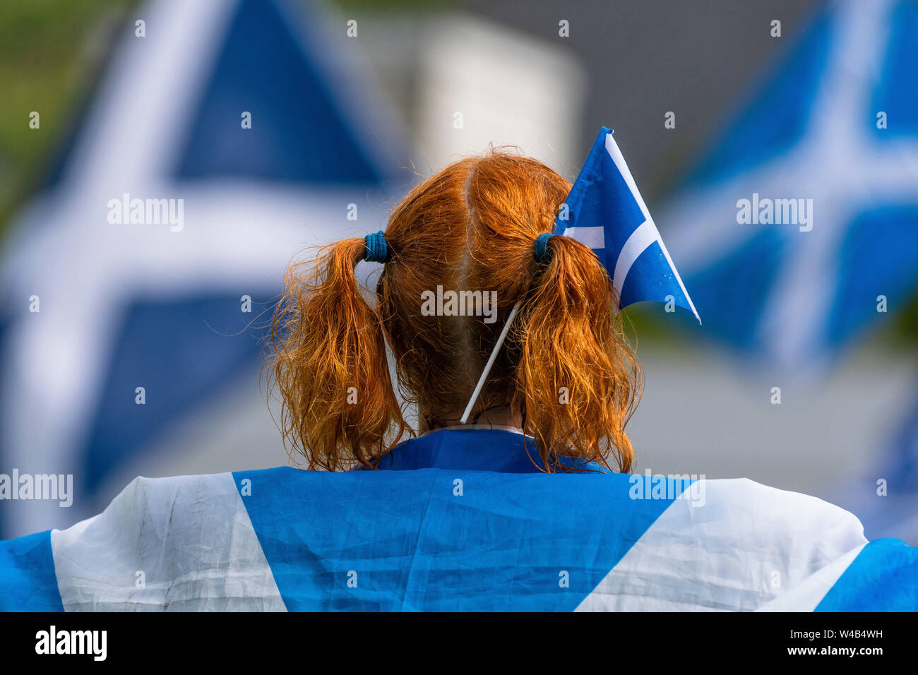 Oban, tutti sotto uno striscione indipendenza marzo - 2019 Foto Stock
