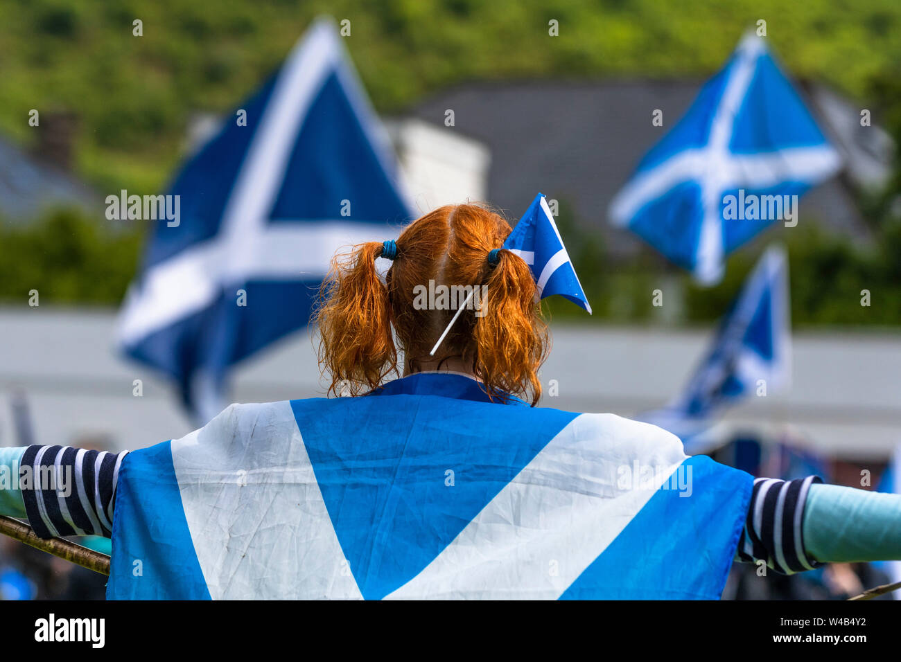 Oban, tutti sotto uno striscione indipendenza marzo - 2019 Foto Stock