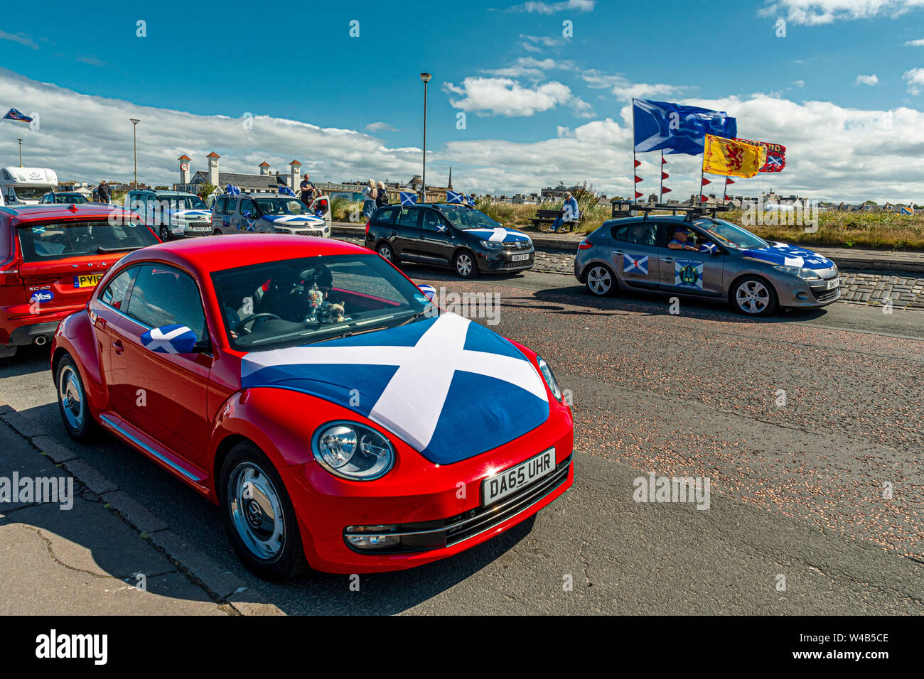 Ayr, tutti sotto uno striscione indipendenza marzo - 2019 Foto Stock