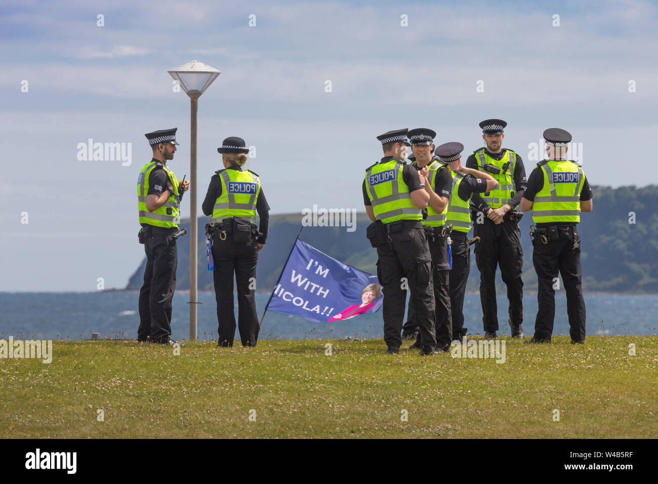 Ayr, tutti sotto uno striscione indipendenza marzo - 2019 Foto Stock