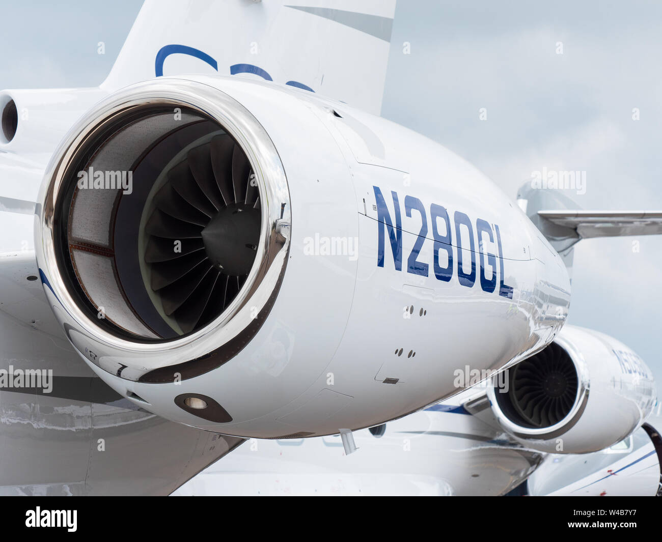 Singapore - Febbraio 4, 2018: Motore di Gulfstream G280 business jet sullo schermo durante il Singapore Airshow presso il Centro Fieristico Changi di Singapore. Foto Stock