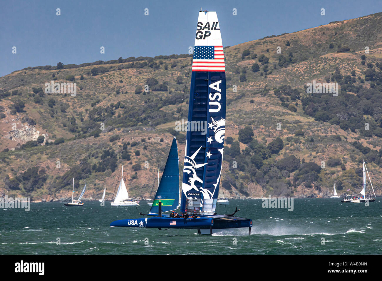 Team SailGP USA racing sulla Baia di San Francisco, California Foto Stock