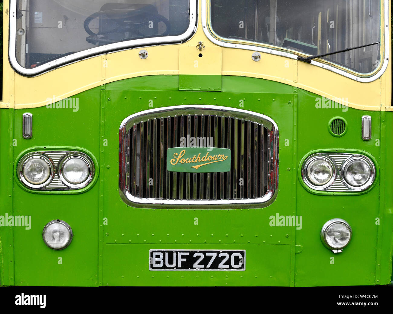 Leyland Titan PD3 double decker bus in livrea della Southdown Servizi del motore. Foto Stock