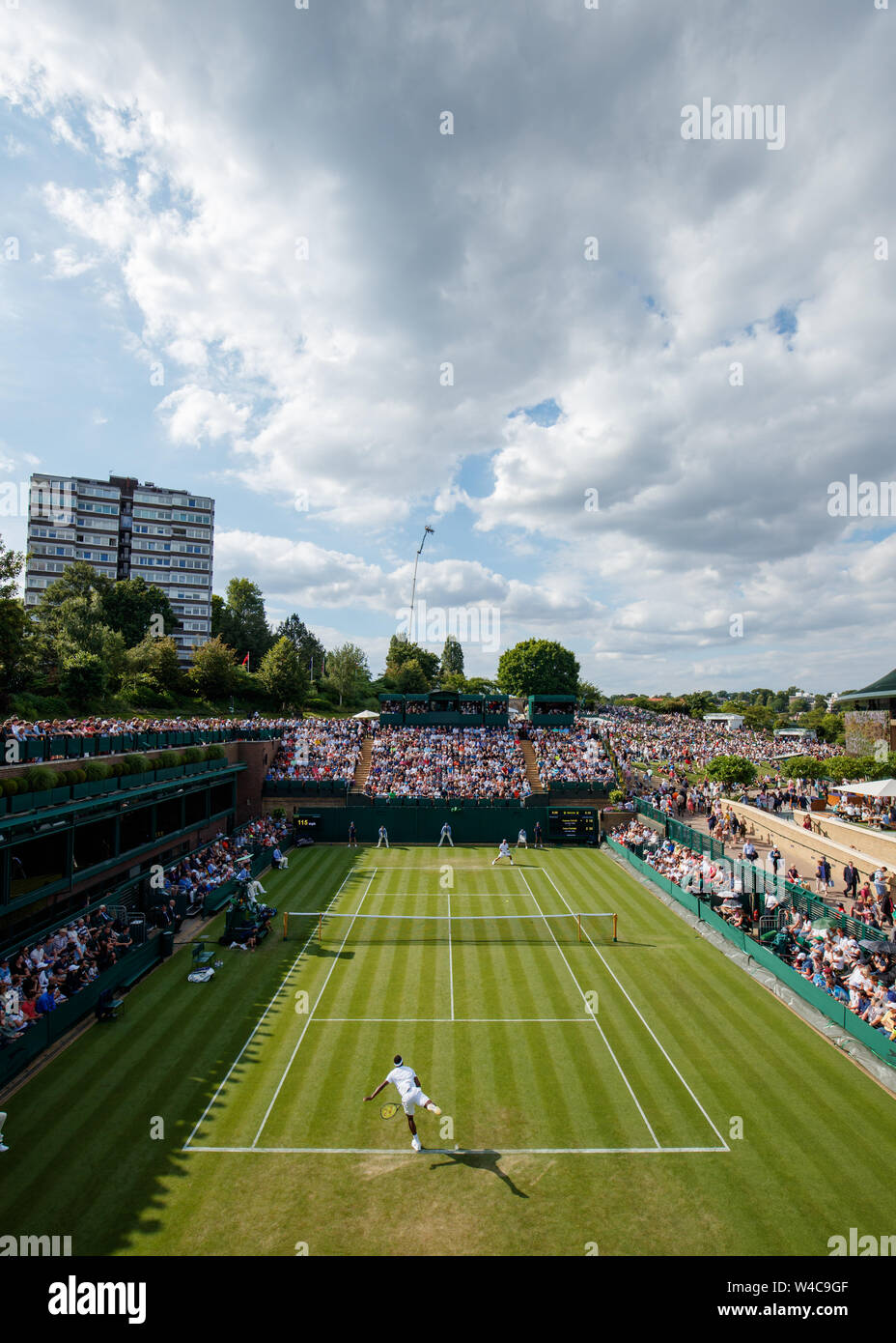 Vista generale della Corte 18. Il campionato 2019. Tenuto presso Il All England Lawn Tennis Club, Wimbledon. Foto Stock