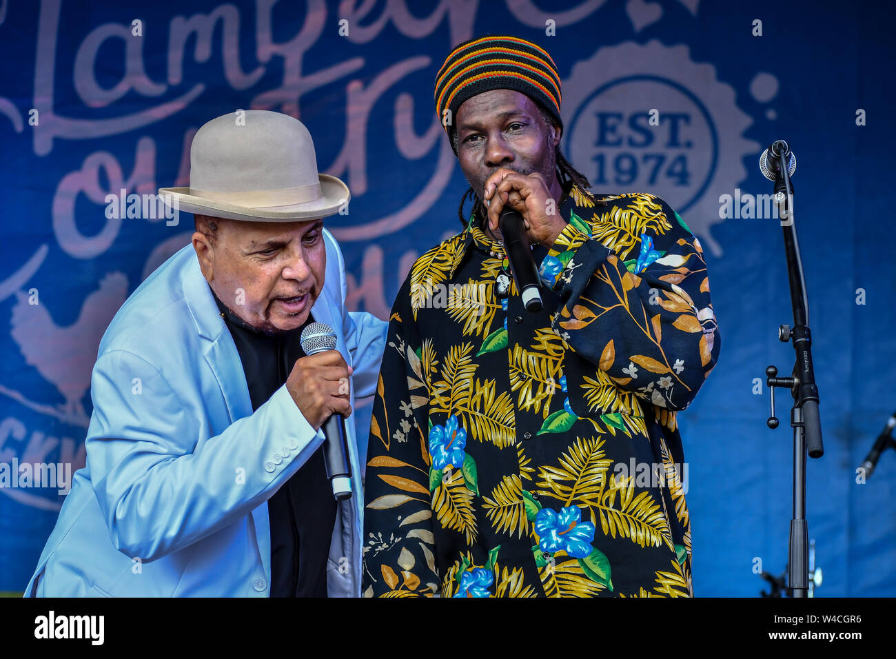 Londra, Regno Unito. 21 Luglio, 2019. Dennis Alcapone perfroms presso il paese di Lambeth Show 2019 una festa di famiglia con musica dal vivo Cibo & Bevande, delle arti e della cultura e spettacolo degli Animale a Brockwell Park, Londra. Foto Stock