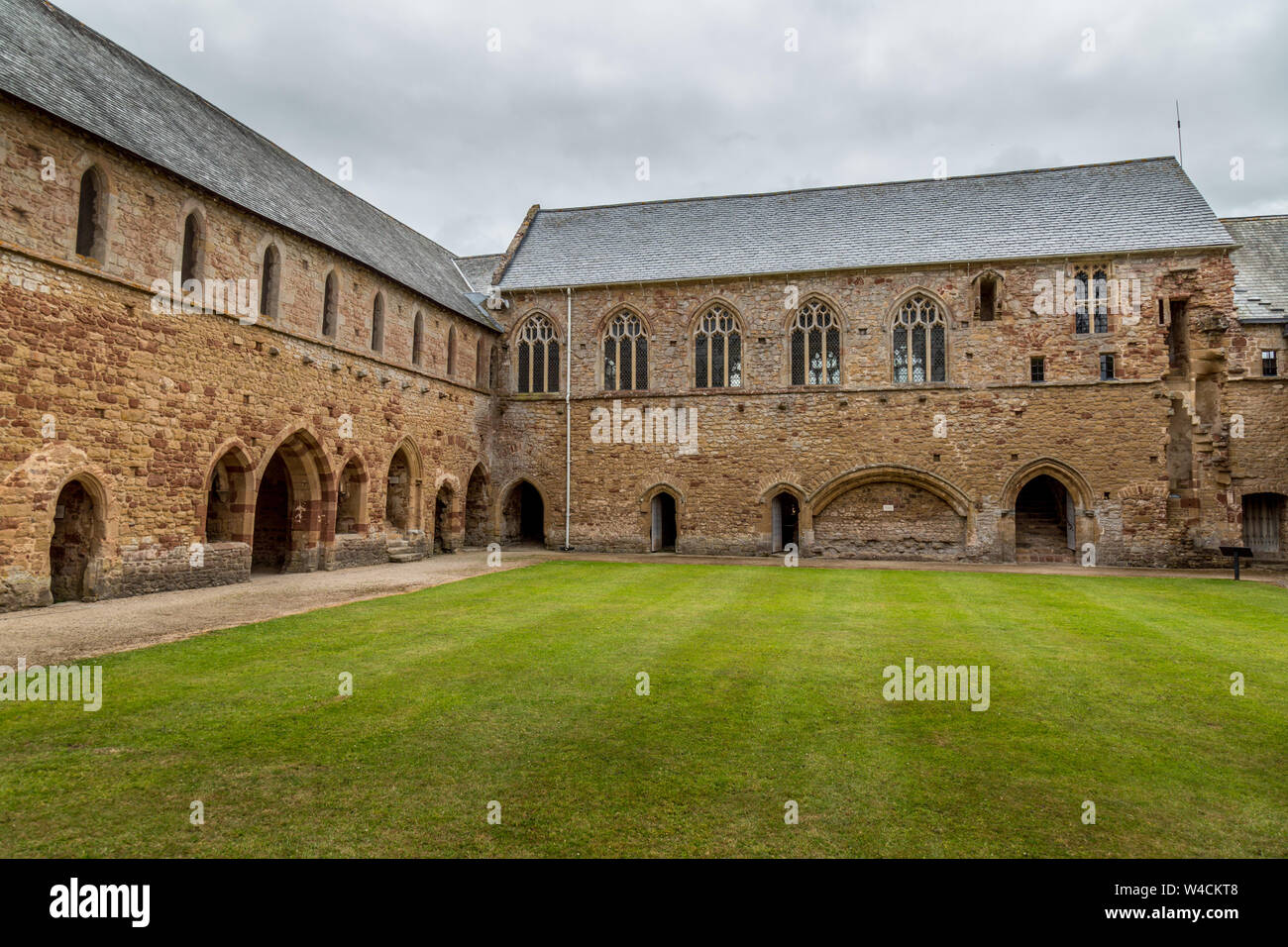 Cleeve Abbey, un monastero medievale nei pressi del villaggio di Washford nel Somerset, Inghilterra. Grado che ho elencato la costruzione stabilito nel 1198. Foto Stock
