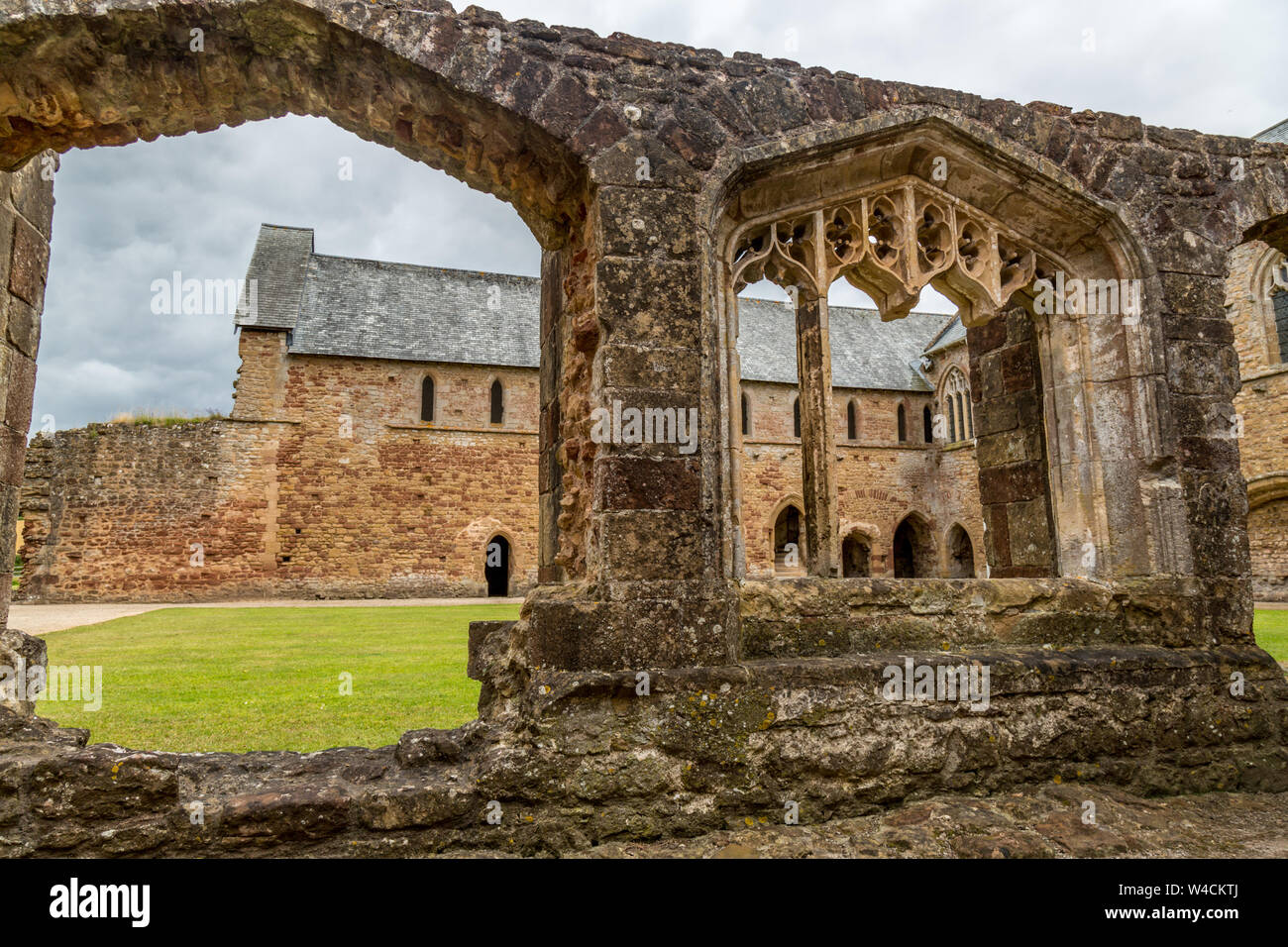 Cleeve Abbey, un monastero medievale nei pressi del villaggio di Washford nel Somerset, Inghilterra. Grado che ho elencato la costruzione stabilito nel 1198. Foto Stock