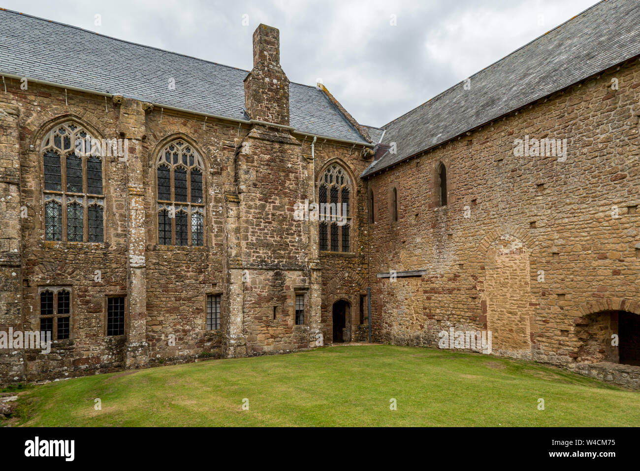 Cleeve Abbey, un monastero medievale nei pressi del villaggio di Washford nel Somerset, Inghilterra. Grado che ho elencato la costruzione stabilito nel 1198. Foto Stock