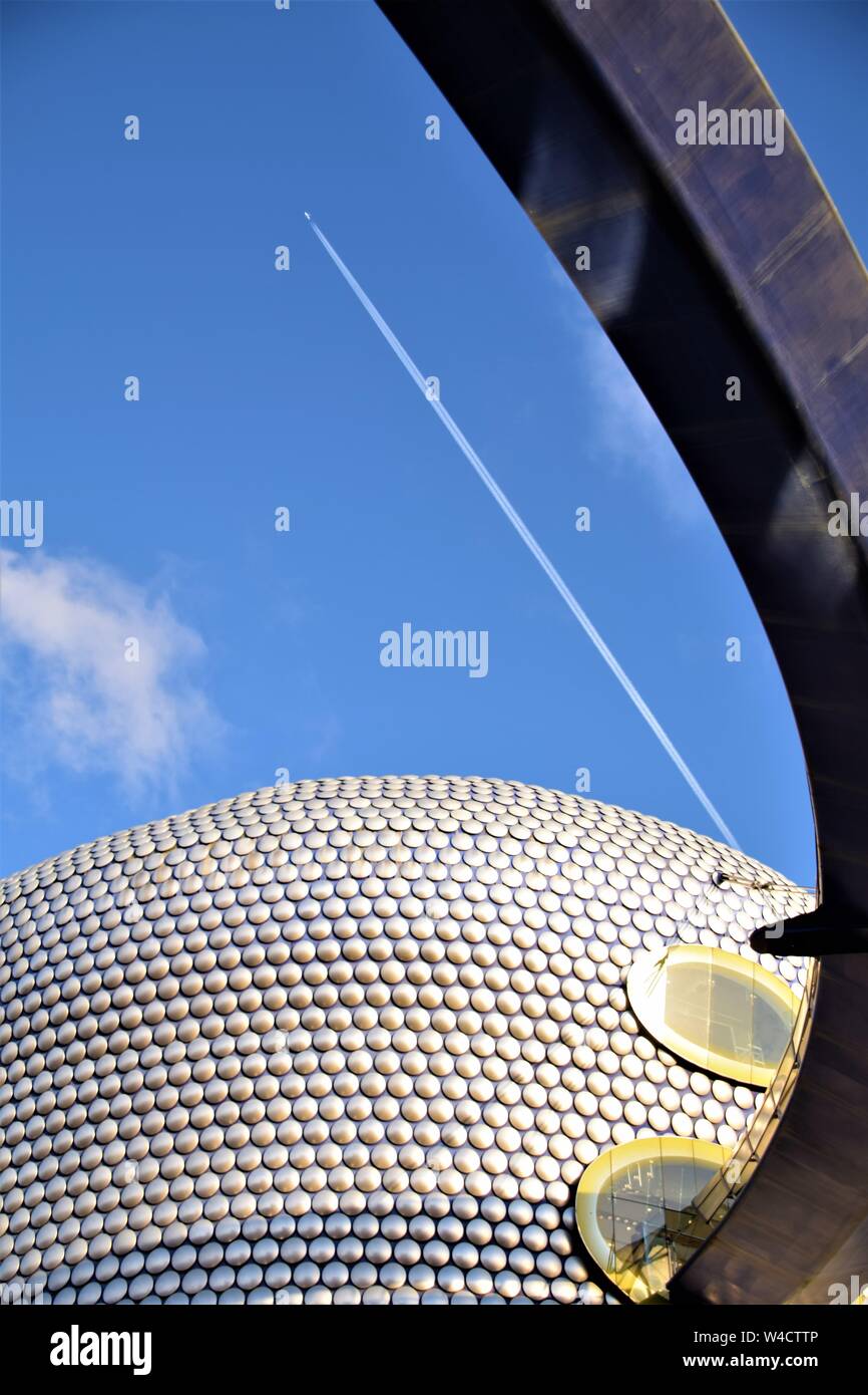 Birmingham Bullring ponte sospeso architettura futuristica Foto Stock