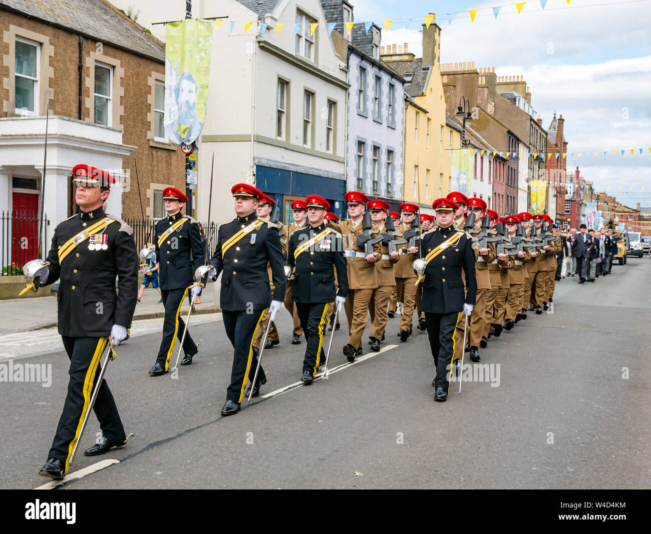 Lothians e Border Regiment Yeomanry parade dopo aver ricevuto la libertà di East Lothian, Dunbar, Scotland, Regno Unito Foto Stock