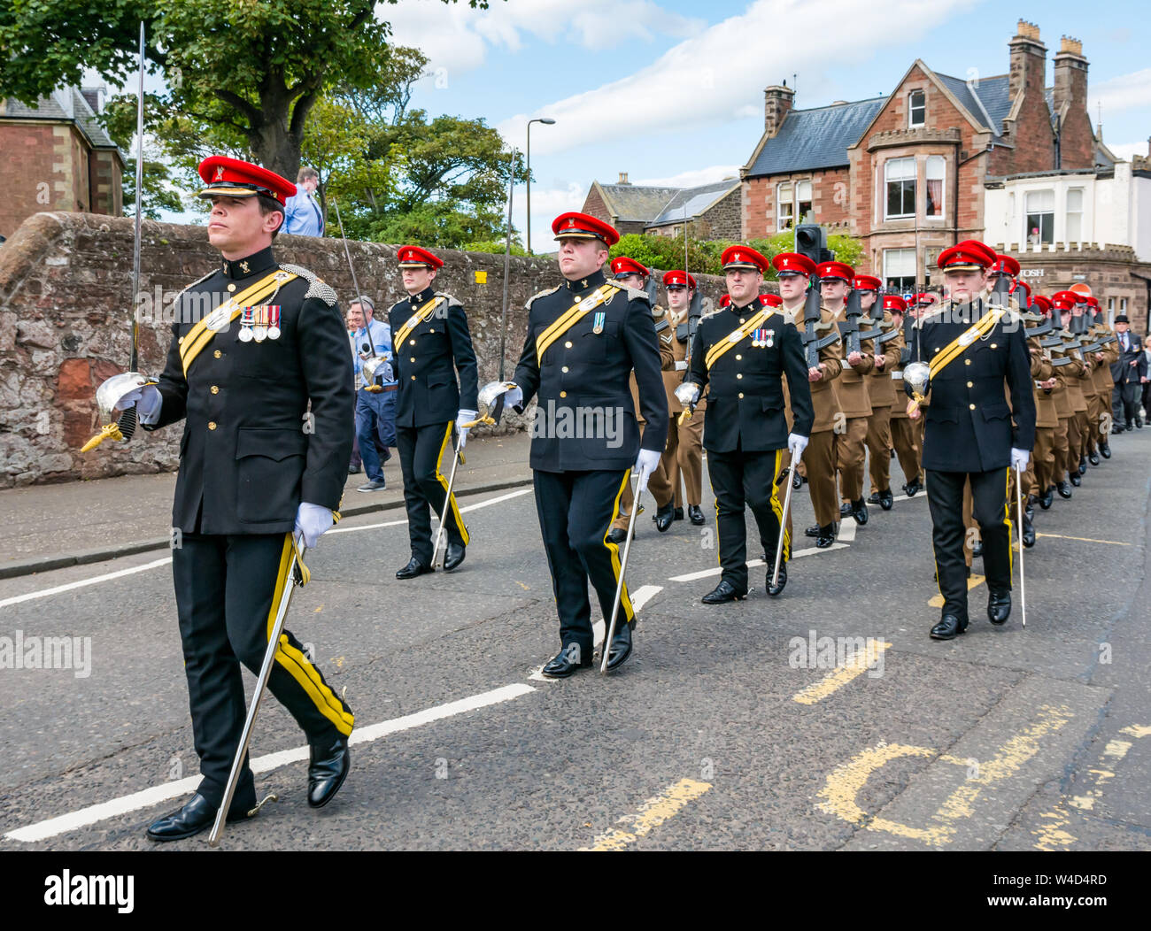 Lothians e Border Regiment Yeomanry parade dopo aver ricevuto la libertà di East Lothian, Dunbar, Scotland, Regno Unito Foto Stock