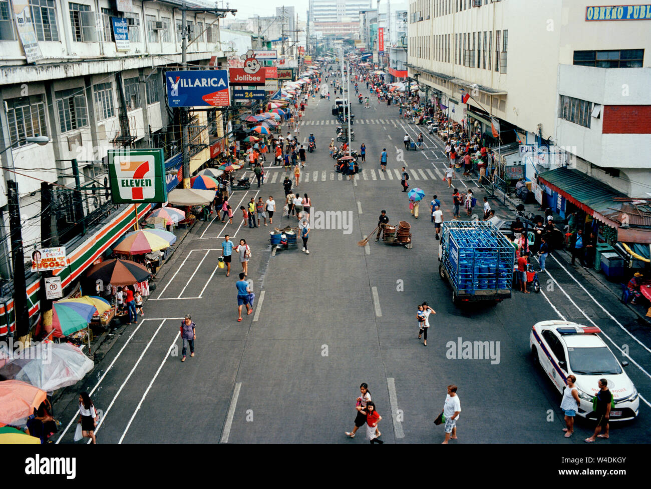 Strada urbana in scena a Manila in Luzon Metro Manila nelle Filippine del Sud-est asiatico in Estremo Oriente Foto Stock