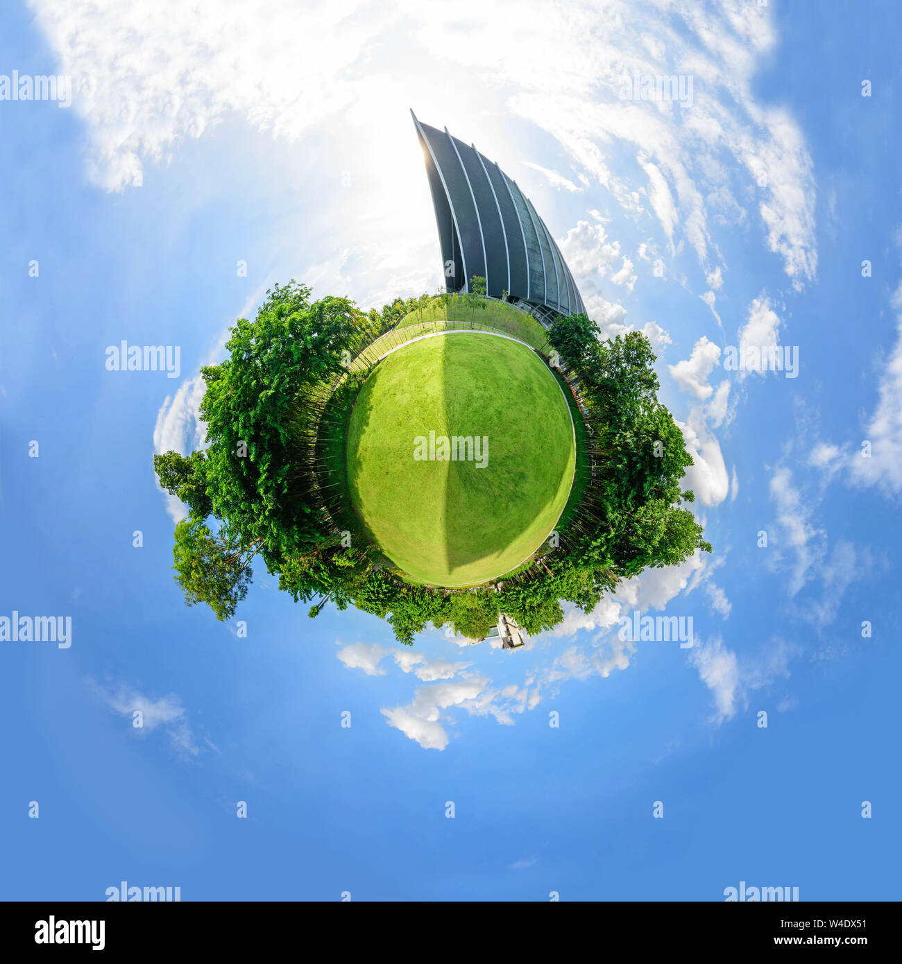 360 panorama verde del Parco del Principe Mahidol Hall edificio della Mahidol university Foto Stock