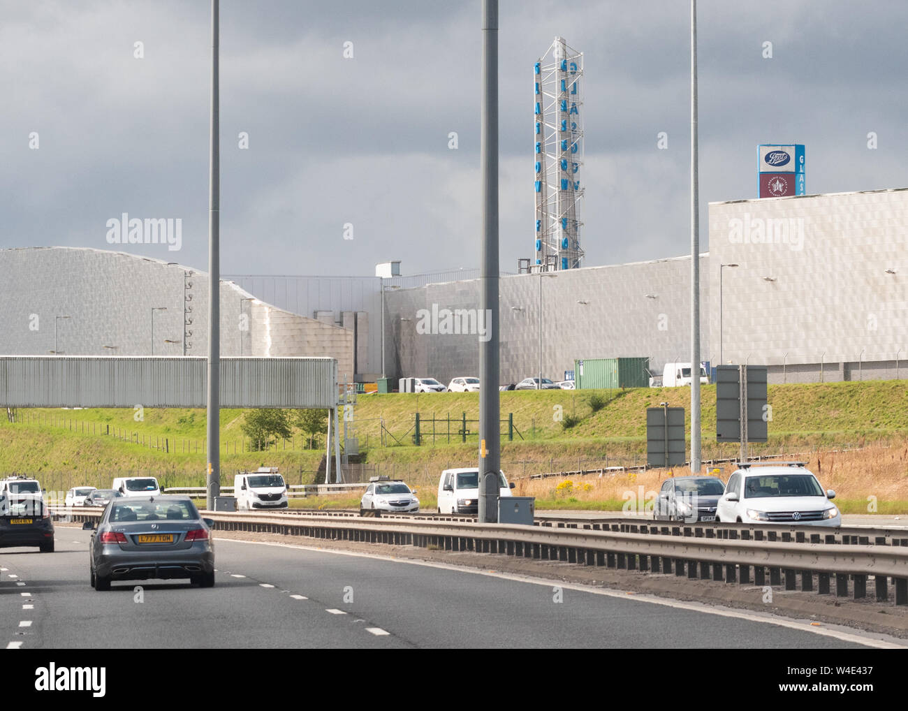 Glasgow Fort shopping center di proprietà di terra britannica, svincolo 10 dell'autostrada M8, Auchinlea Park Foto Stock
