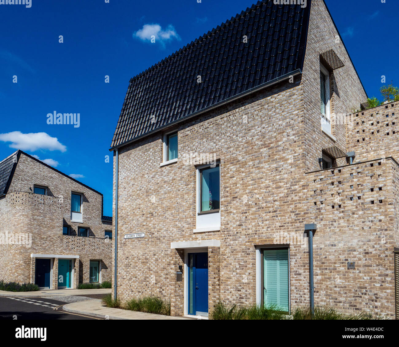 Goldsmith Street Norwich Stirling il vincitore del Premio 2019 - alloggi sociali, 105 Passivhaus energeticamente efficienti architetto case Mikhail ricchezze con Cathy Hawley Foto Stock