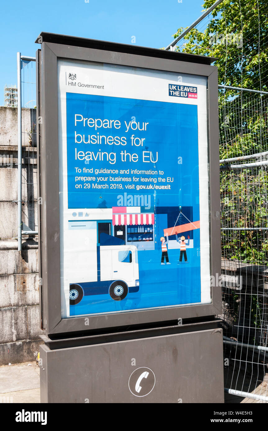 Un poster del governo mette in guardia le imprese per essere pronto per lasciare l'UE il 29 marzo 2019. Foto Stock