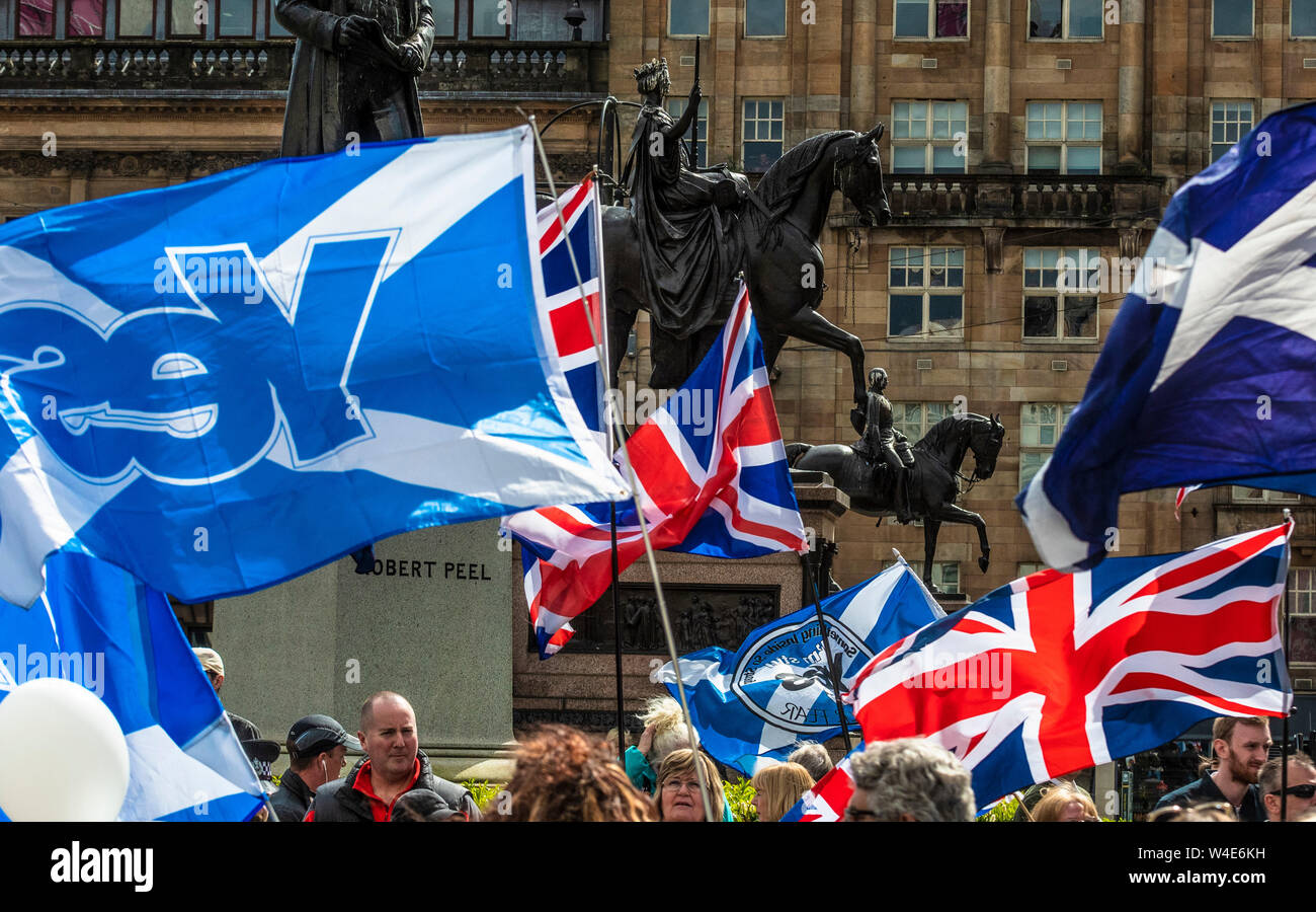 Glasgow, Tutti sotto uno striscione indipendenza marzo - 2019 Foto Stock