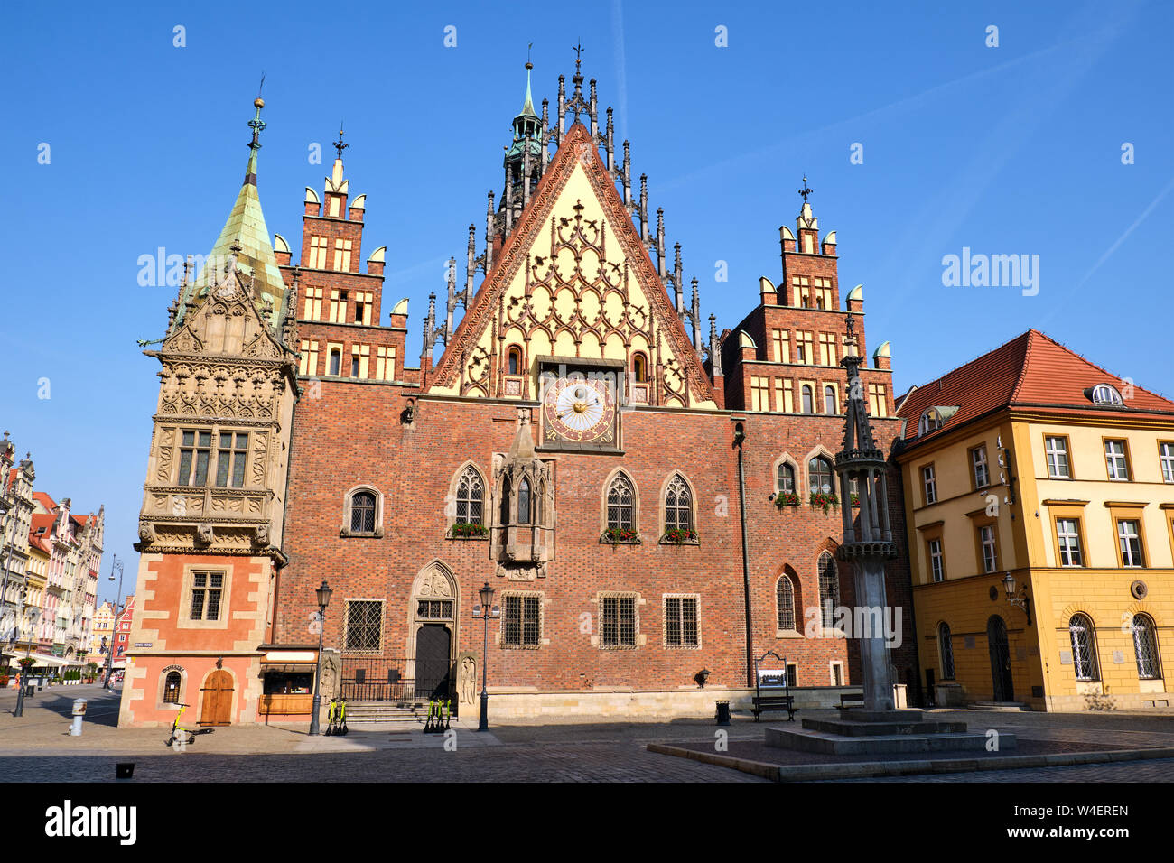 Il bellissimo Municipio della Città Vecchia di Wroclaw in Polonia Foto Stock