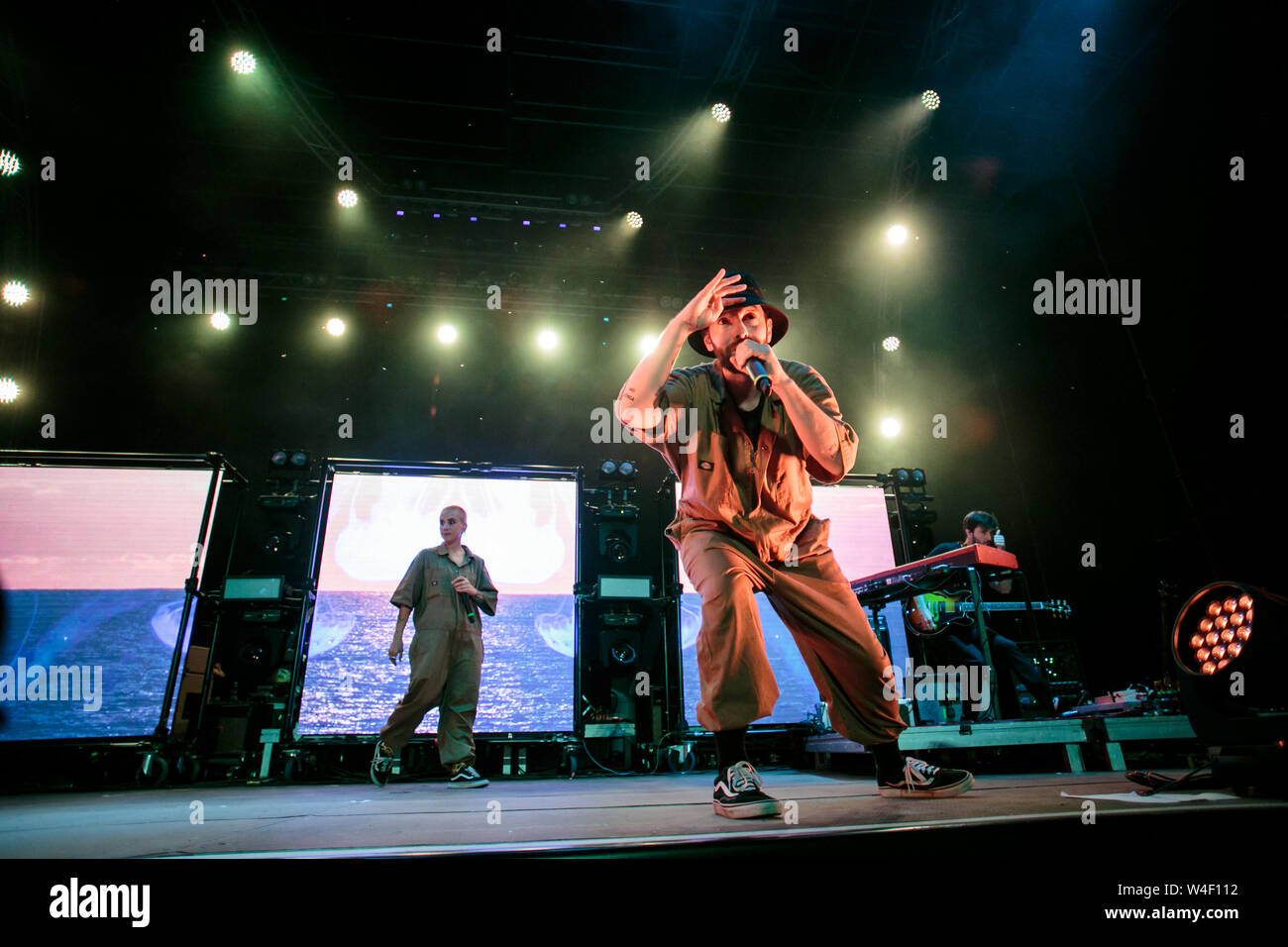 Coma Cose live 2019 luglio 19 Torino til italiano duo rap, coma cose, eseguire live durante il festival gruvillage Foto Stock