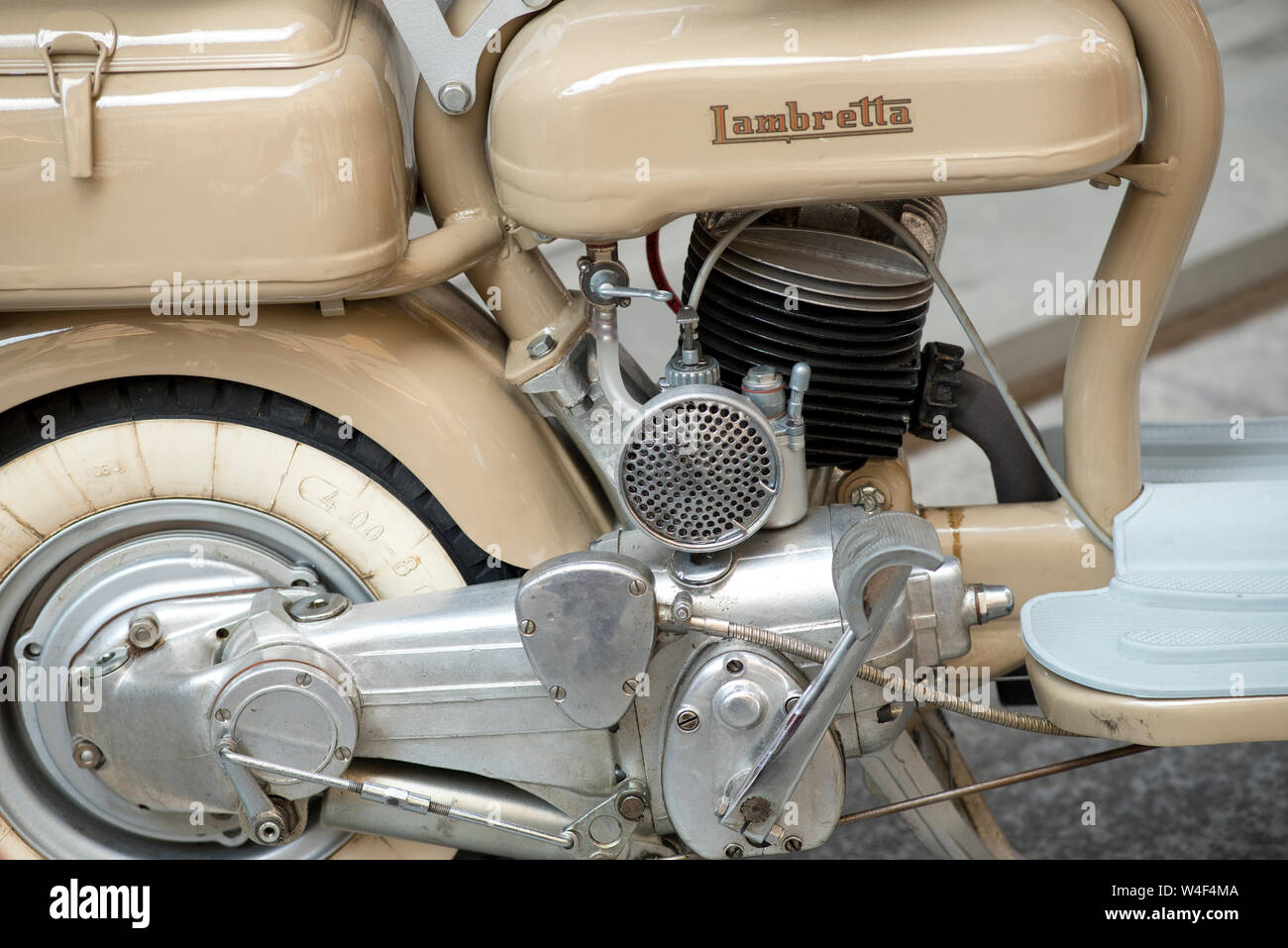 L'Italia, Lombardia, Innocenti Lambretta Scooter Foto Stock