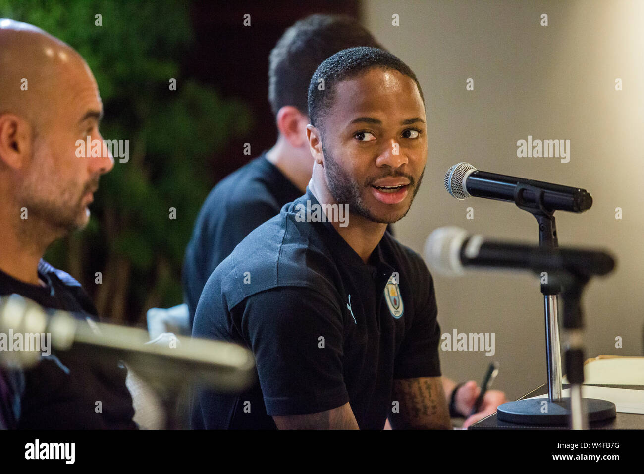 Hong Kong, Cina. 23 Luglio, 2019. Premier League club Manchester CityÕs star player Raheem Sterling (foto) e Manager Pep Guardiola incontrano i media cinesi presso il Grand Hyatt di Wan Chai Credito: Hong Kong Photo News Alamy Live News Foto Stock