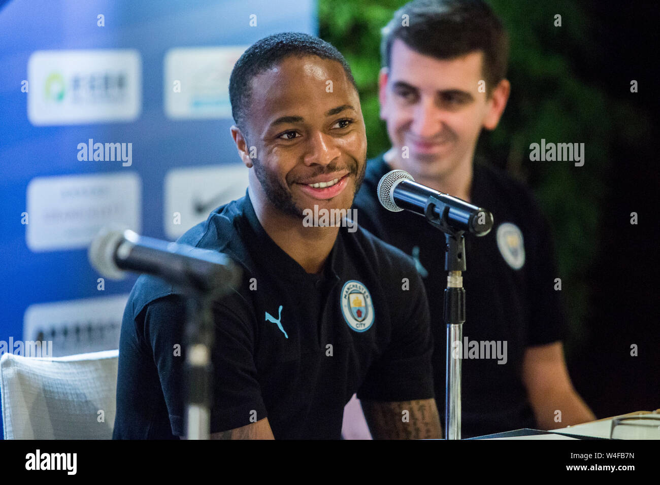 Hong Kong, Cina. 23 Luglio, 2019. Premier League club Manchester CityÕs star player Raheem Sterling (foto) e Manager Pep Guardiola incontrano i media cinesi presso il Grand Hyatt di Wan Chai Credito: Hong Kong Photo News Alamy Live News Foto Stock